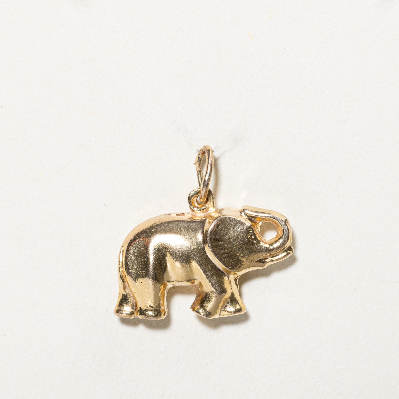 Breloque éléphant en or jaune 10 carats |