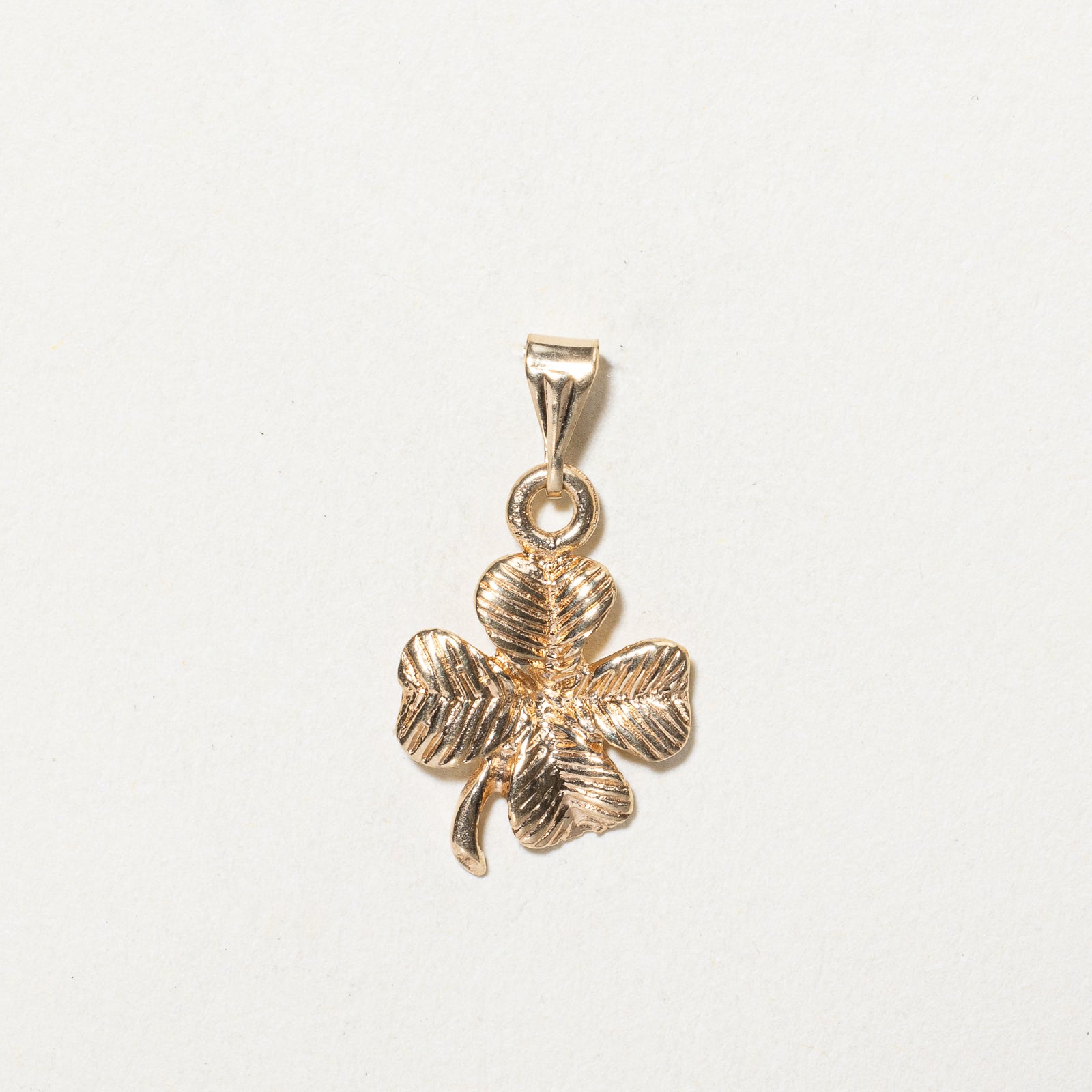 10k Yellow Gold Clover Pendant |
