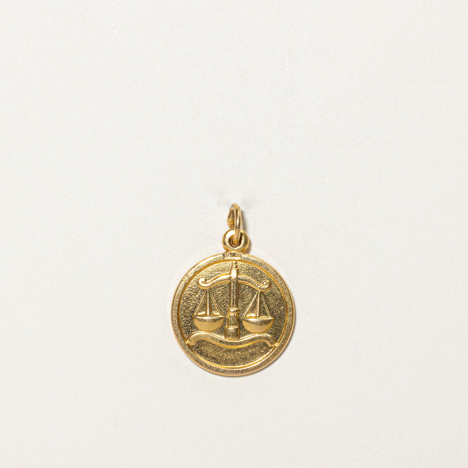 18k Yellow Gold Libra Zodiac Pendant |