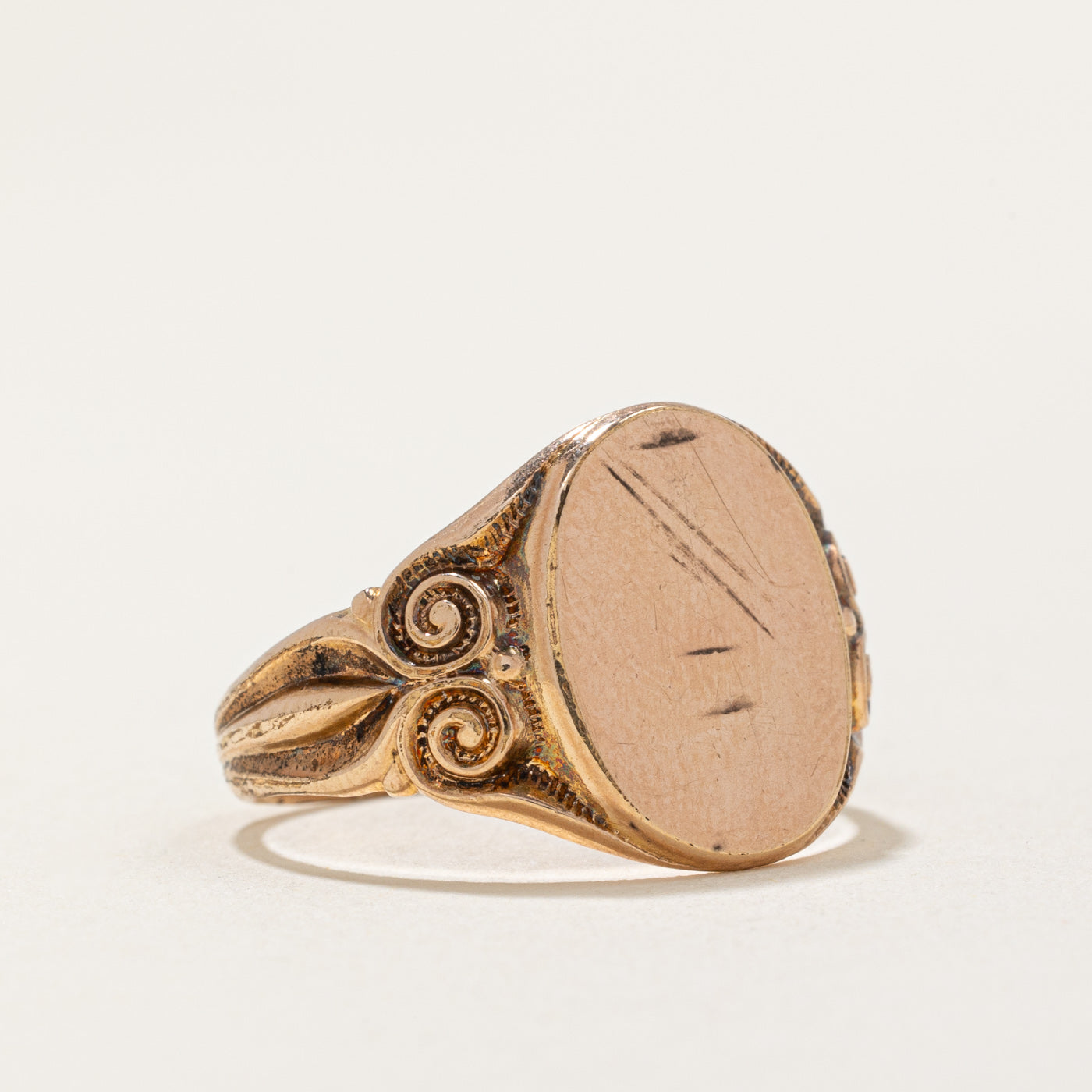 Bague chevalière vierge en or rose 10 carats | Taille 8 |