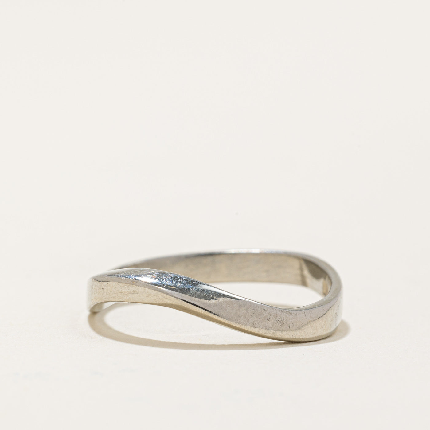 18k White Gold Freeform Ring | SZ 7.75 |