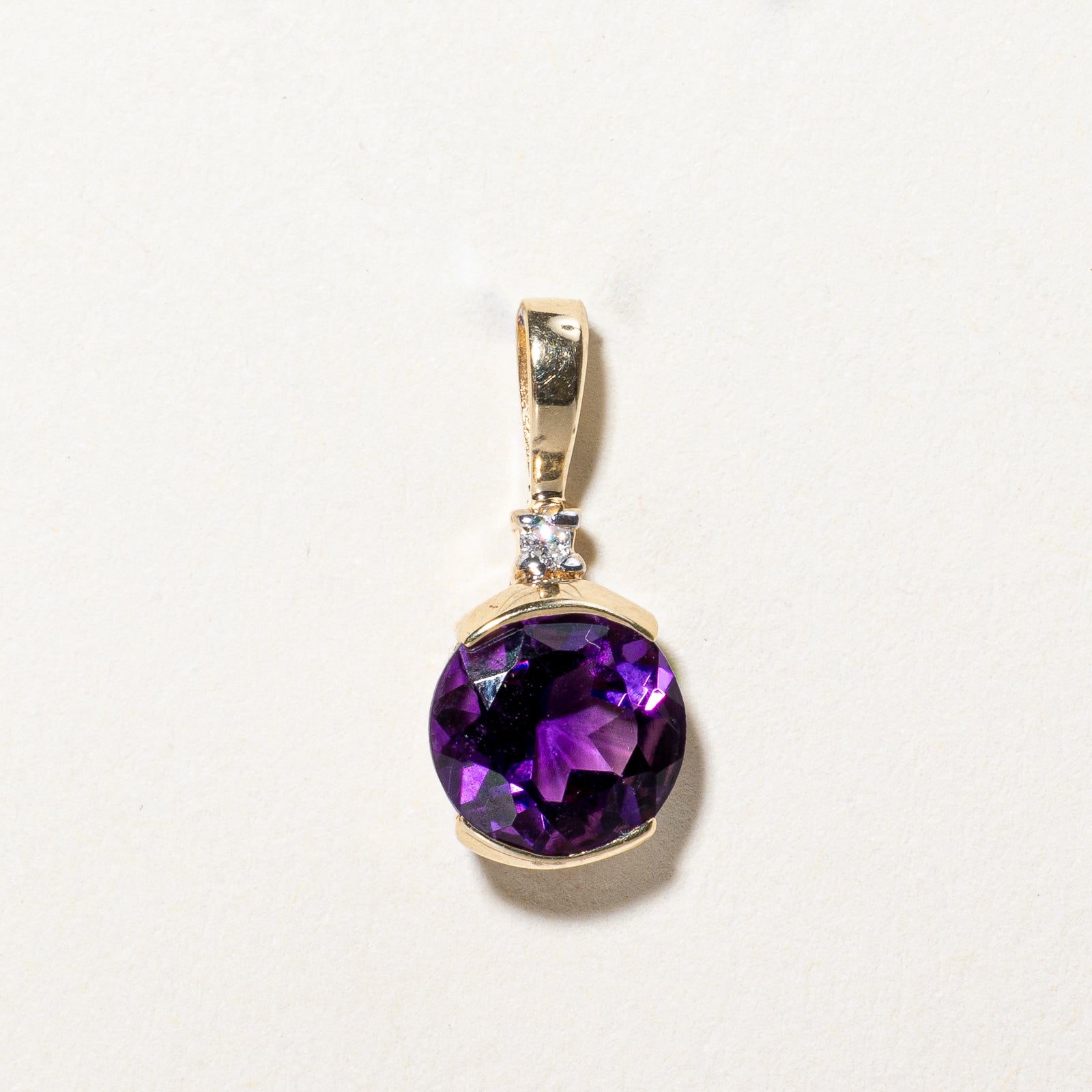 Amethyst & Diamond Pendant | 1.90ct, 0.01ct |