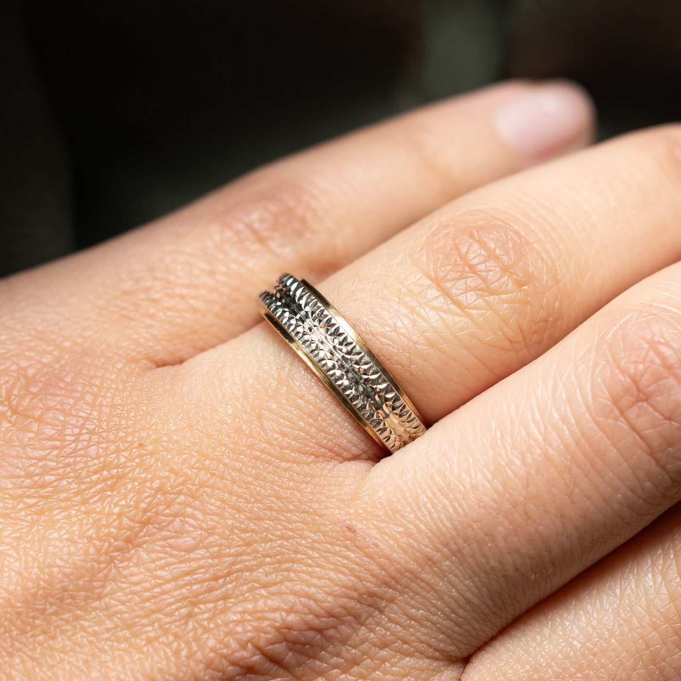 10K Two Tone Gold Diamond Cut Band | 4.4mm | SZ 7.5
