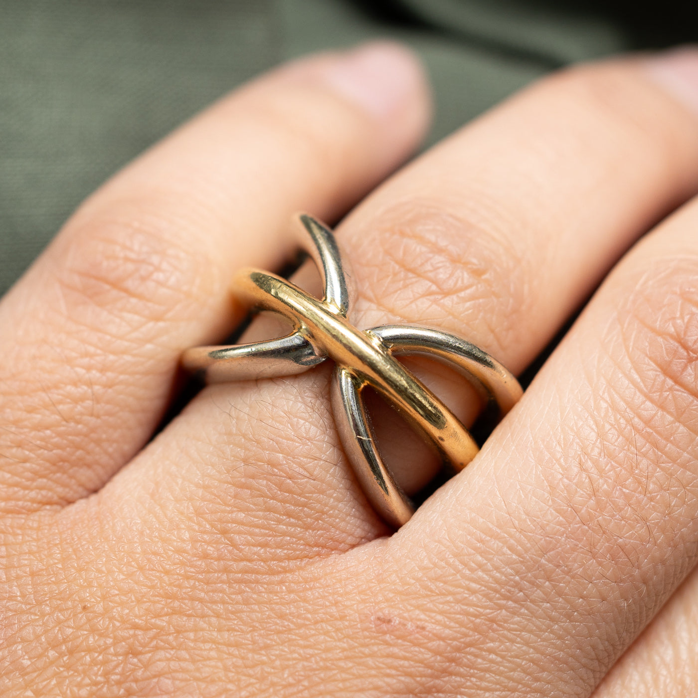 Vintage 18K Two Tone Gold Abstract Ring | SZ 6.75