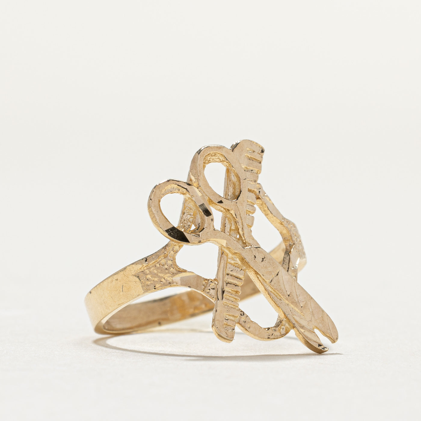 Vintage 10K Yellow Gold Textured Scissors & Comb Ring | SZ 5.75