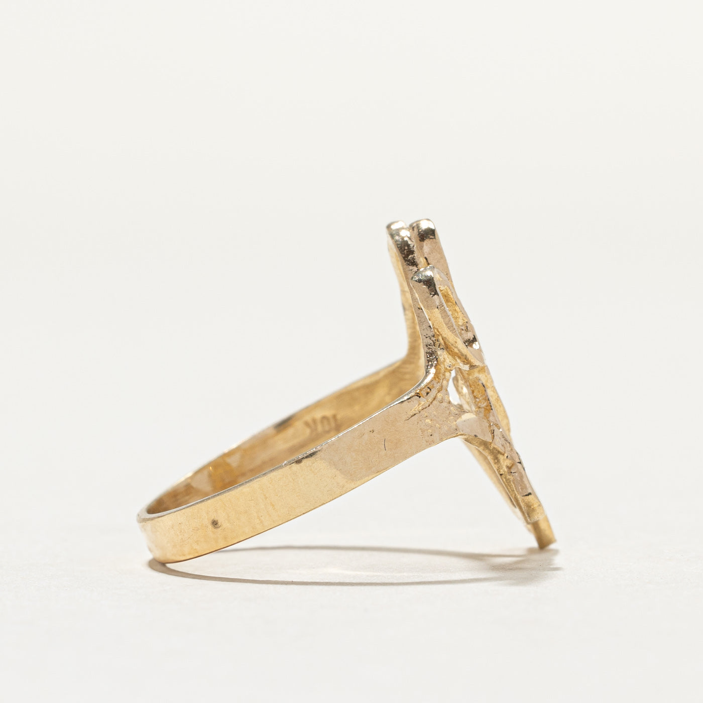 Vintage 10K Yellow Gold Textured Scissors & Comb Ring | SZ 5.75