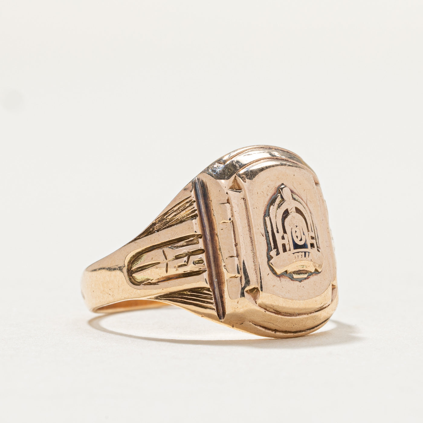 Vintage 10K Yellow Gold "1938" Crest Signet Ring | SZ 6.75
