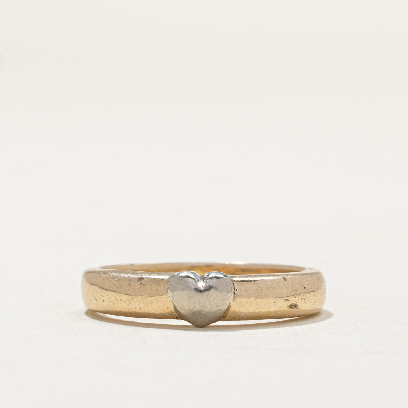 Vintage 10K Two Tone Gold Heart Design Band | 3.8mm | SZ 6.5
