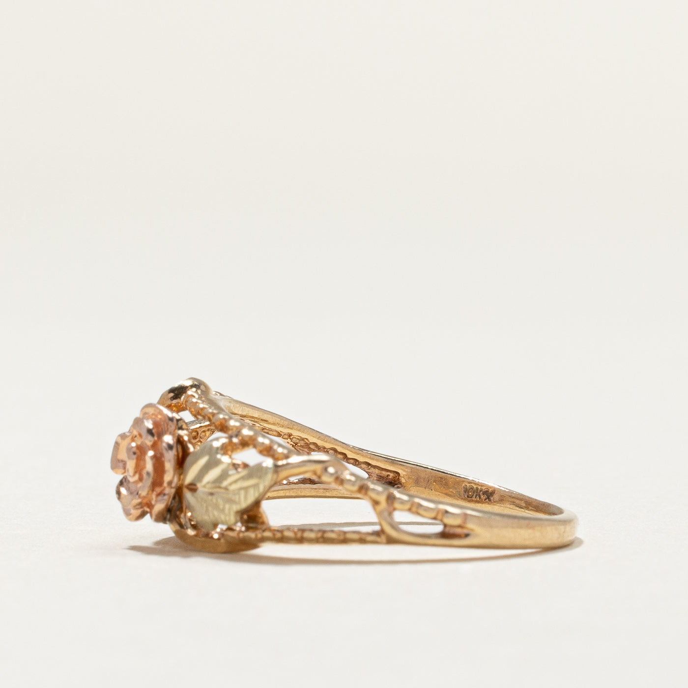 Vintage 10K Two Tone Gold Floral Design Ring | SZ 7.25