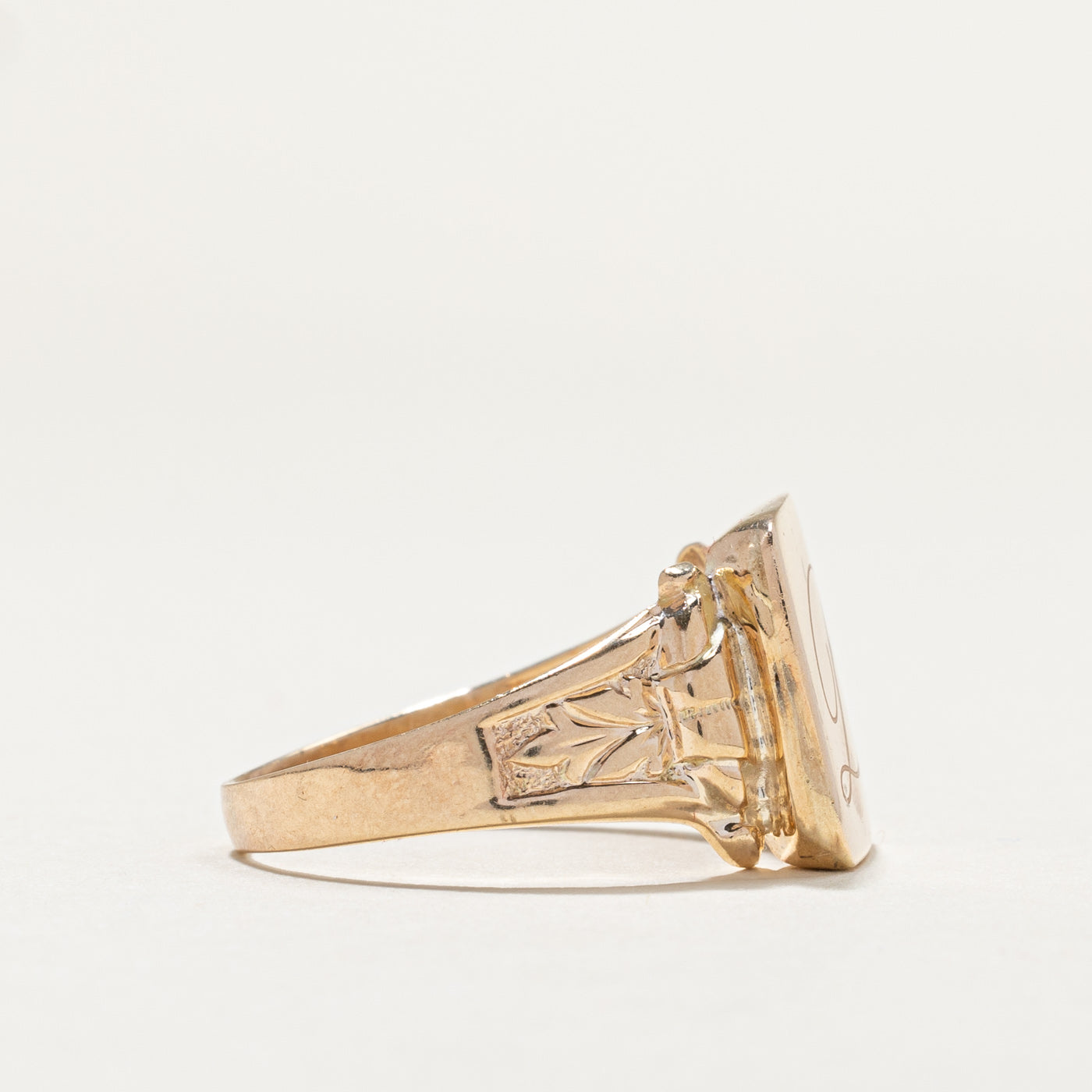Bague chevalière vintage en or jaune 10 carats avec initiale « D » | Taille 10,5