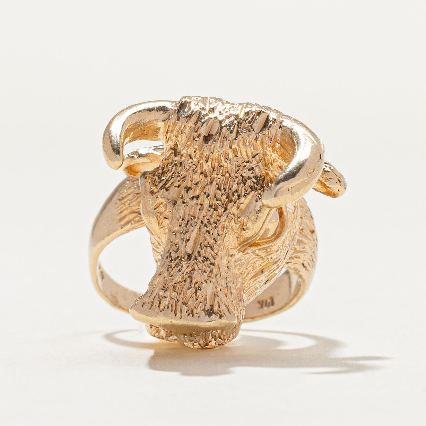 Vintage 10K Yellow Gold High Set Textured Bull Head Ring | SZ 6.5