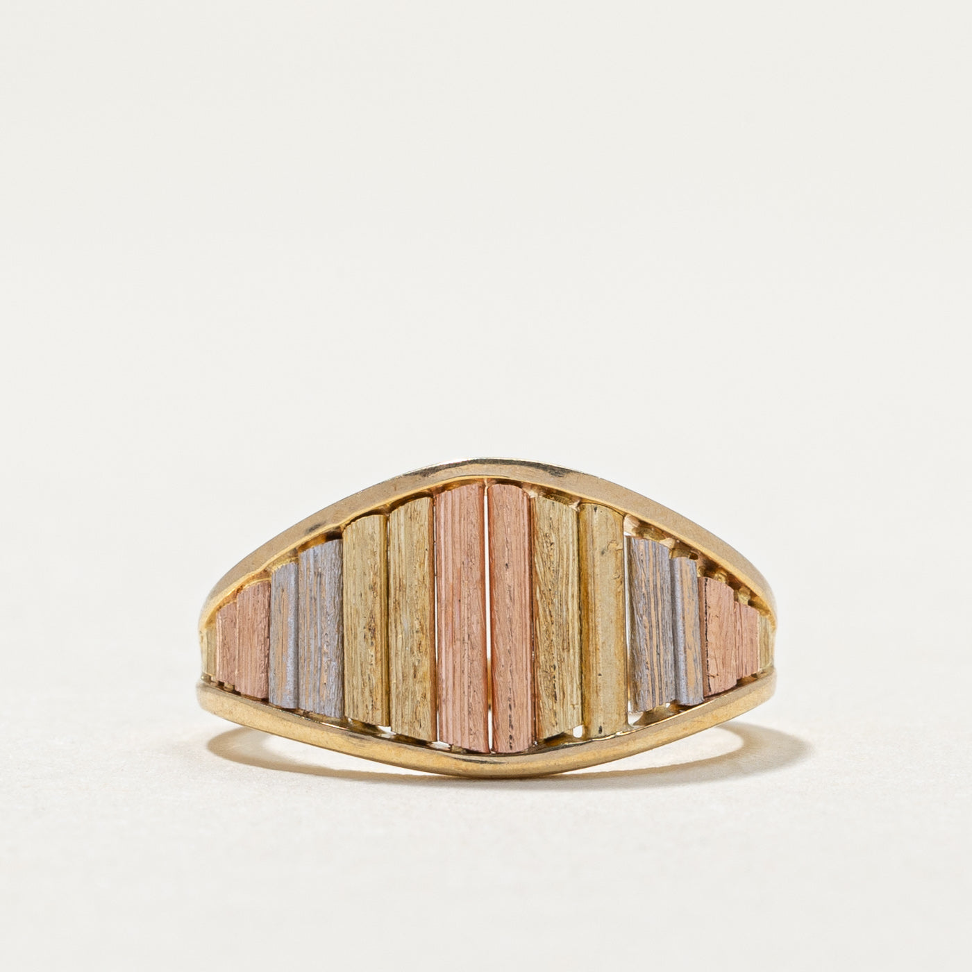 Bague cannelée conique en or tricolore 14 carats | Taille 3,5