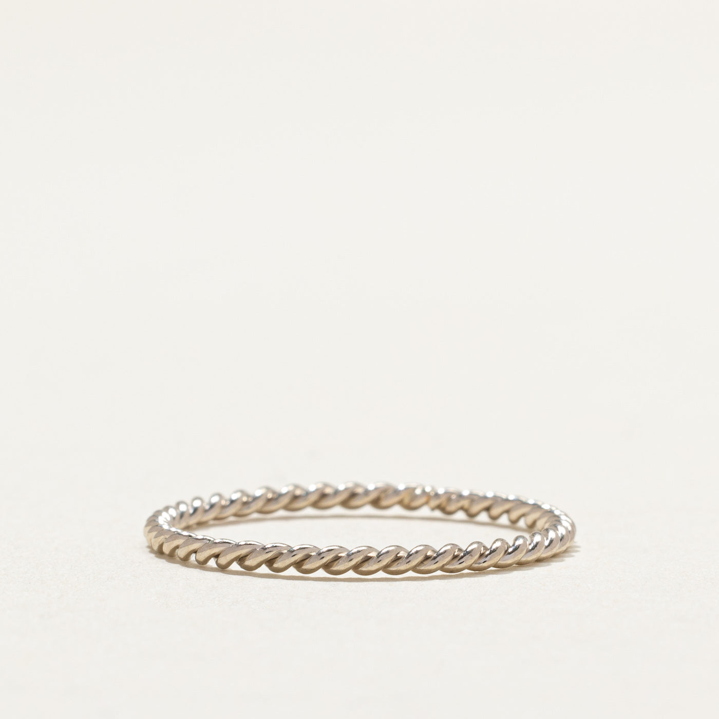 Alliance en or blanc 10 carats, maille corde | 1,5 mm | Taille 8