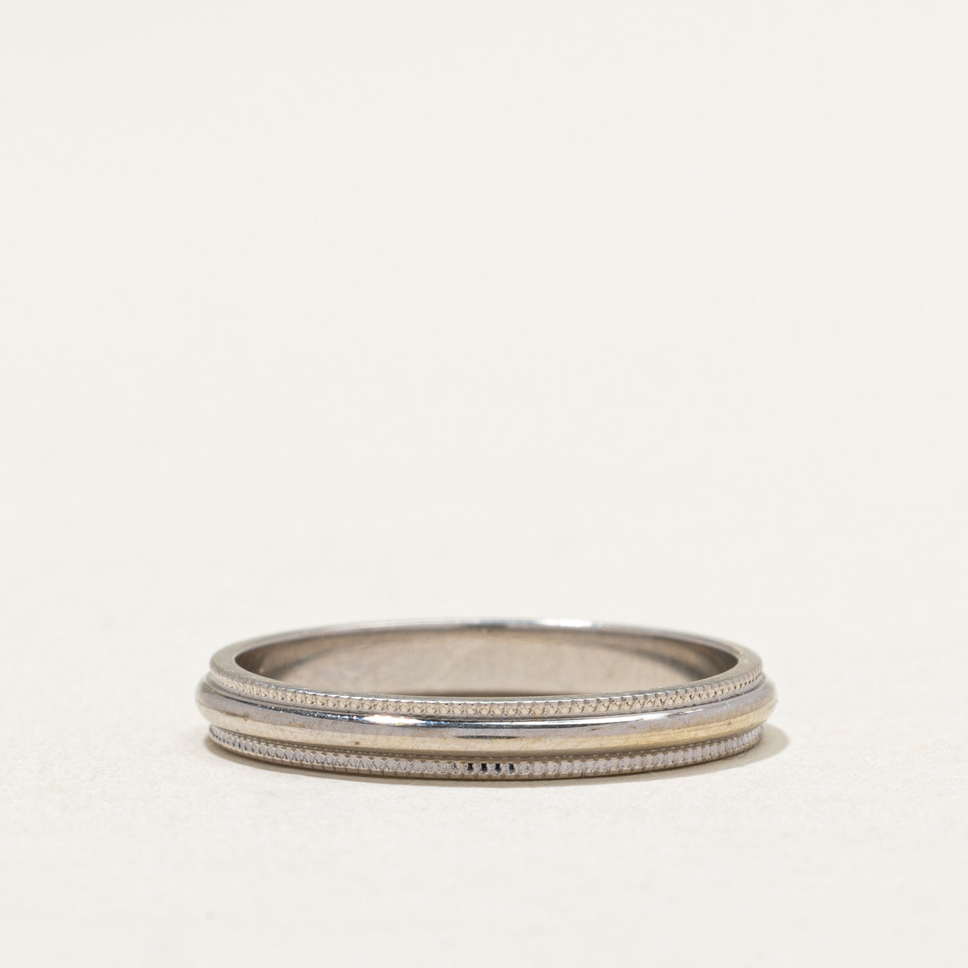 18K White Gold Milgrain Wedding Band | 2.6mm | SZ 5.5