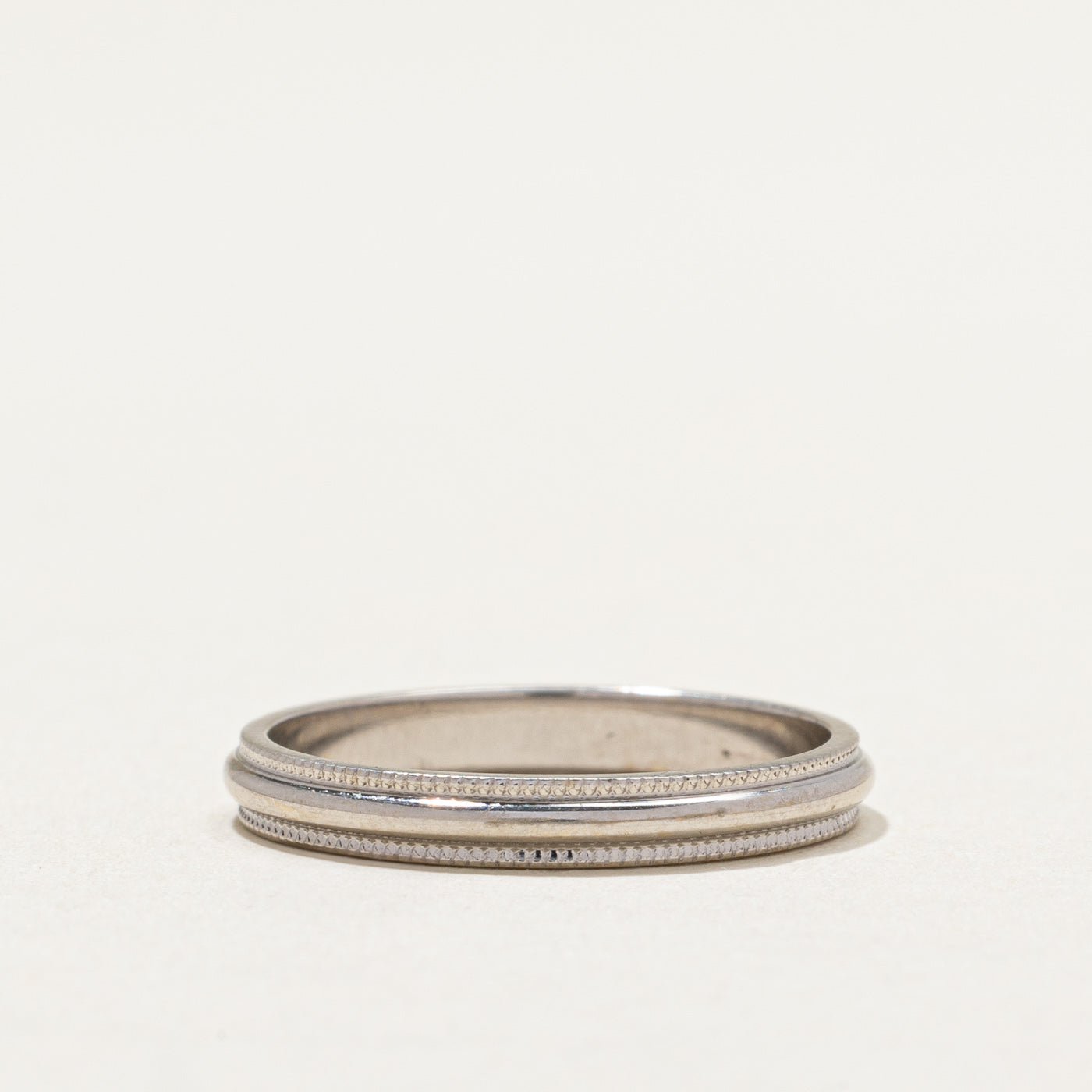 18K White Gold Milgrain Wedding Band | 2.6mm | SZ 5.5
