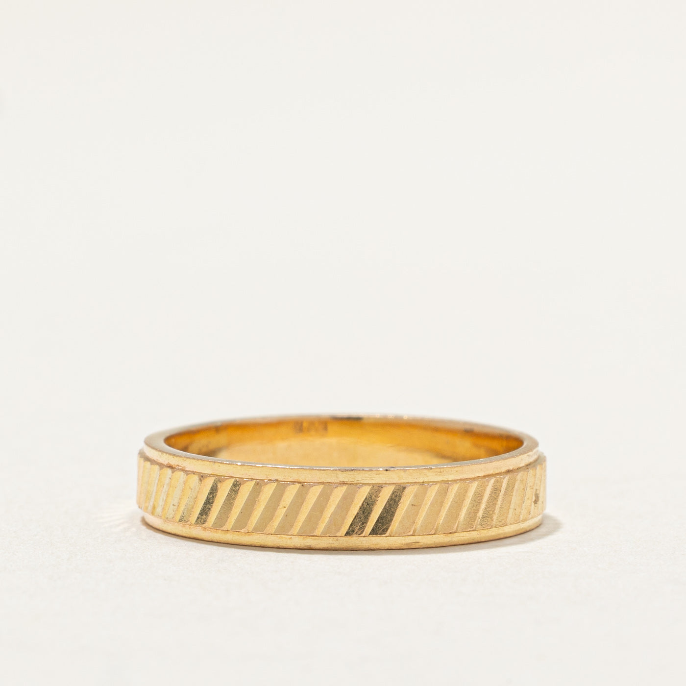 18K Yellow Gold Diamond Cut Band | 3.9mm | SZ 7.25