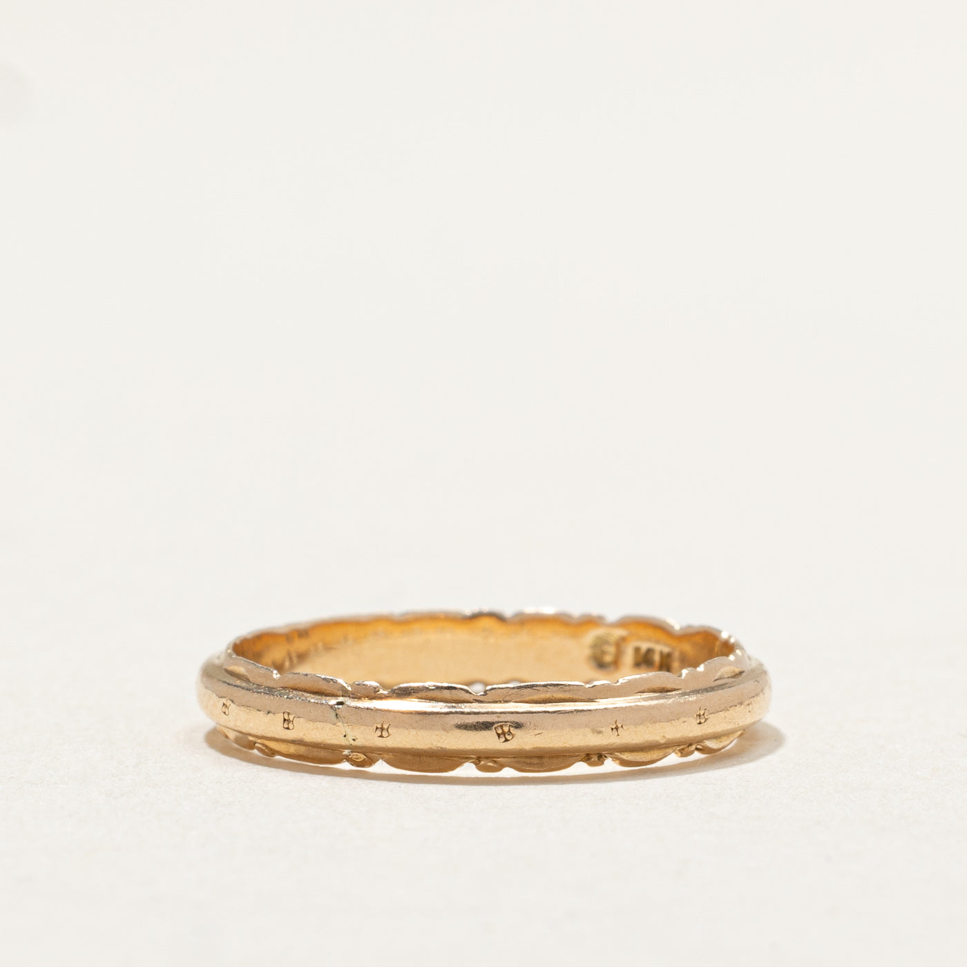 Bague en or jaune 10 carats à bord festonné orné | 3 mm | Taille 5,75