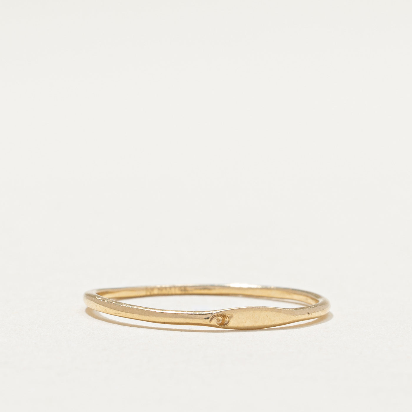 Alliance simple en or jaune 14 carats | 0,93 mm | Taille 6,75 |