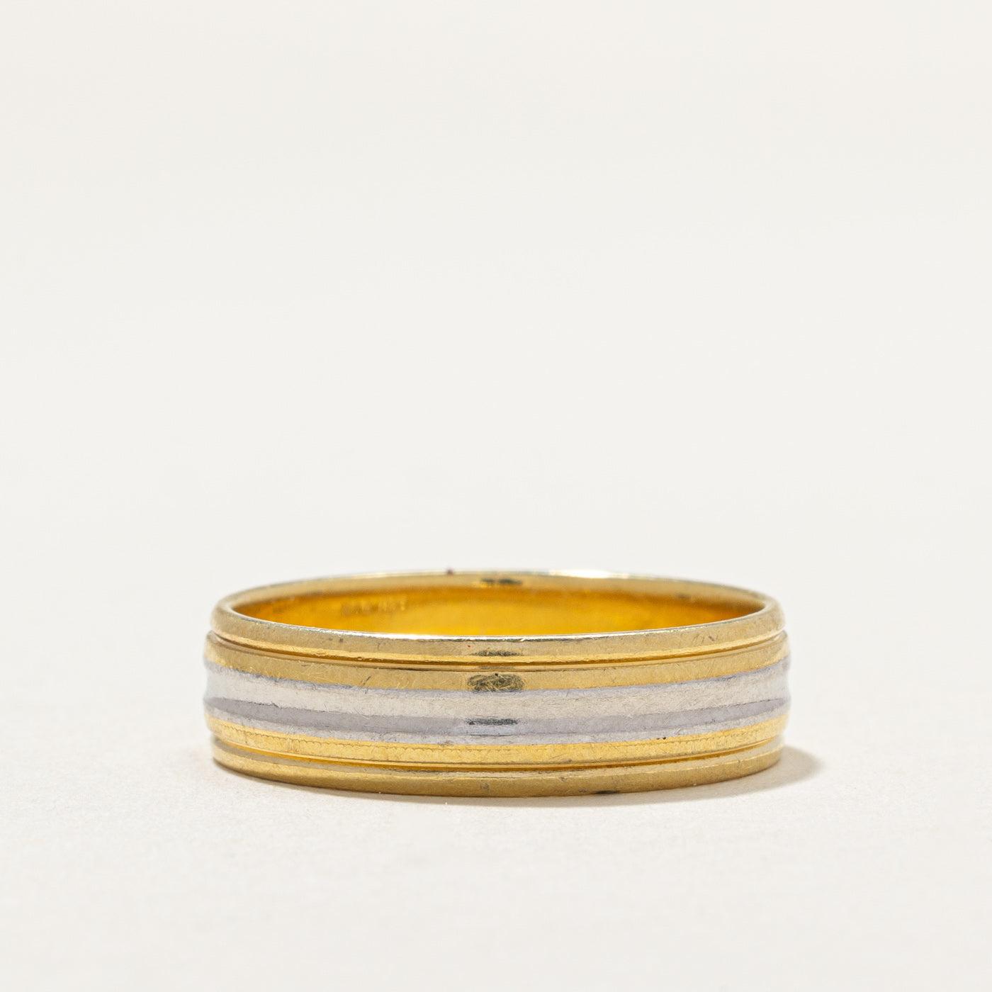 18K & Platinum Two Tone Textured Band | 6.2mm | SZ 9.75