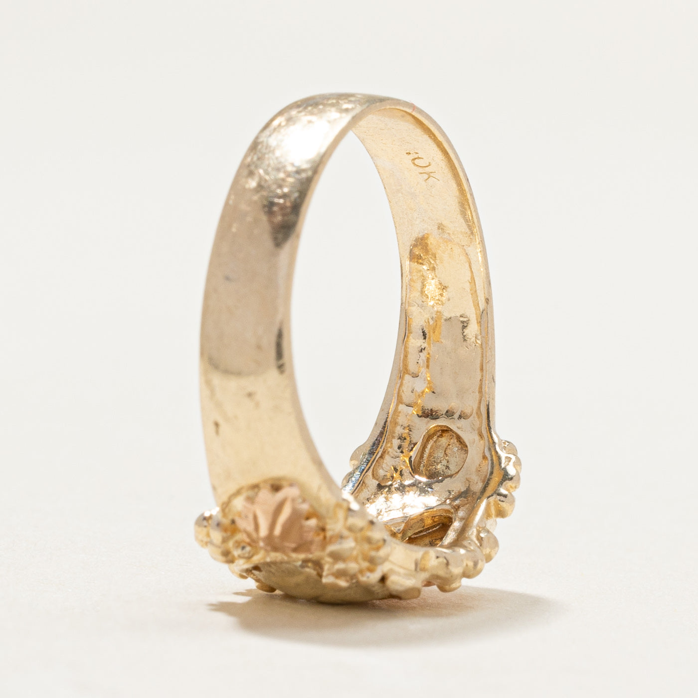 Bague bicolore en or 10 carats à motif de feuilles | Taille 8,5