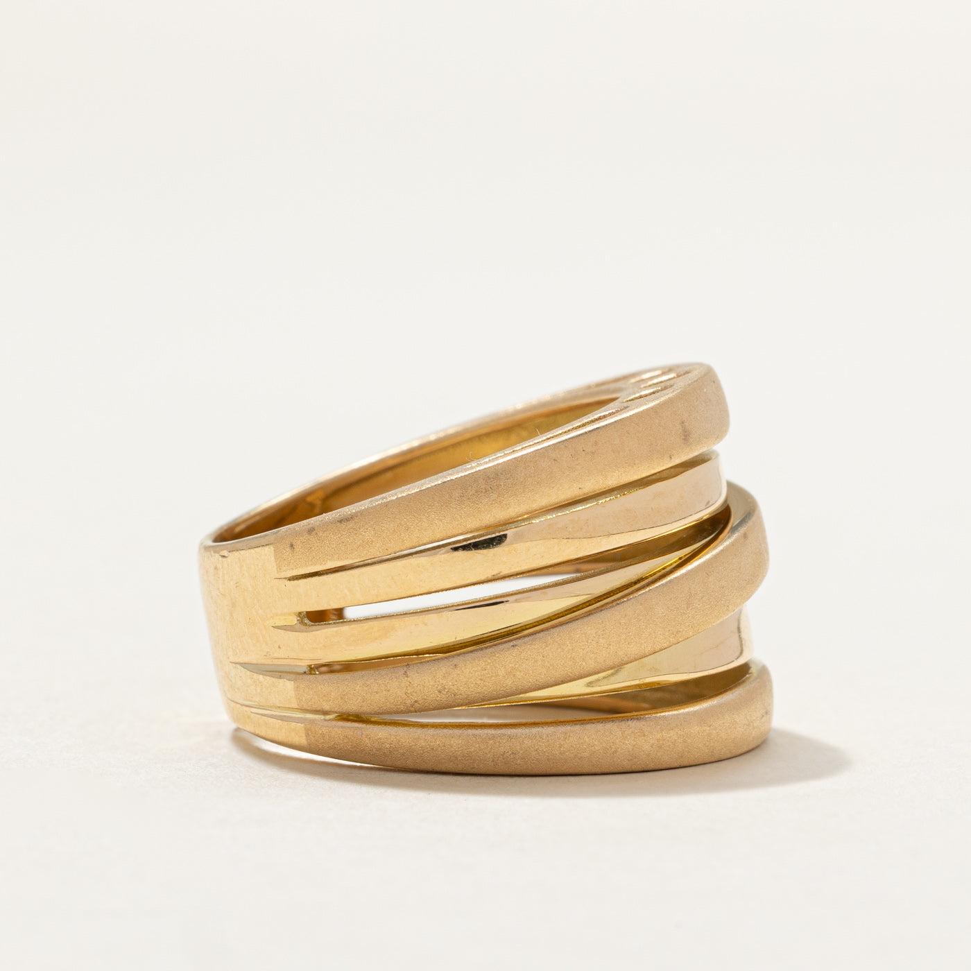 Bague cocktail à anneaux superposés en or jaune 18 carats | Taille 0,75