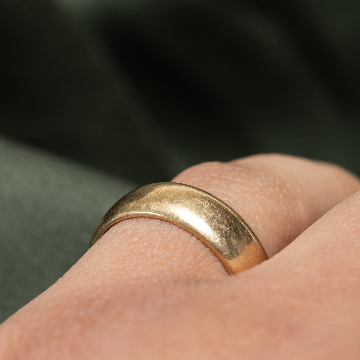'Birks' 14K Yellow Gold Plain Band | 5.9mm | SZ 6
