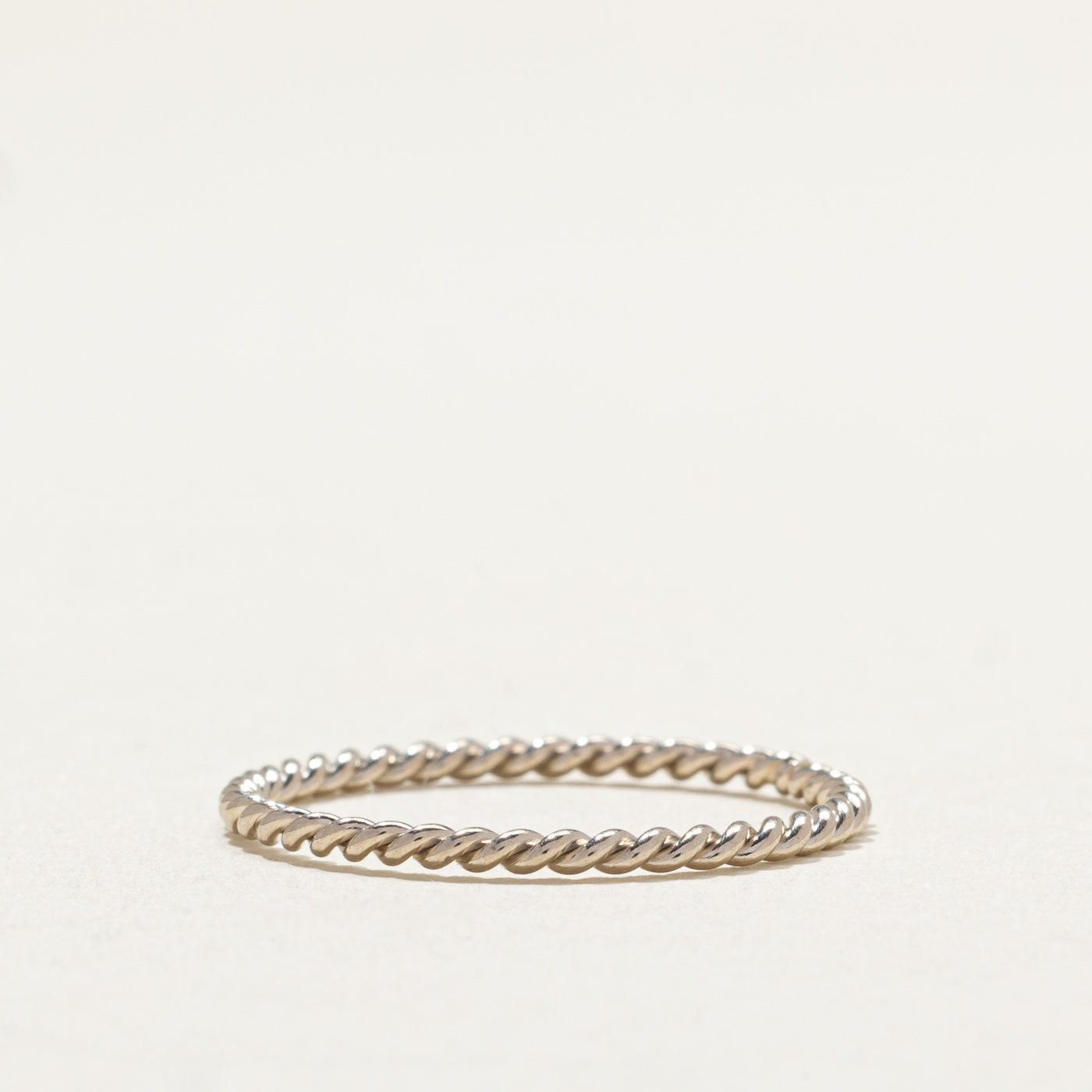Alliance en or blanc 10 carats, maille corde | 1,5 mm | Taille 8