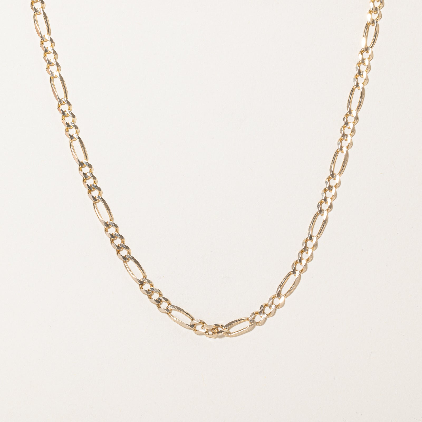Chaîne Figaro en or jaune 10 carats | 4,69 mm | 56 cm