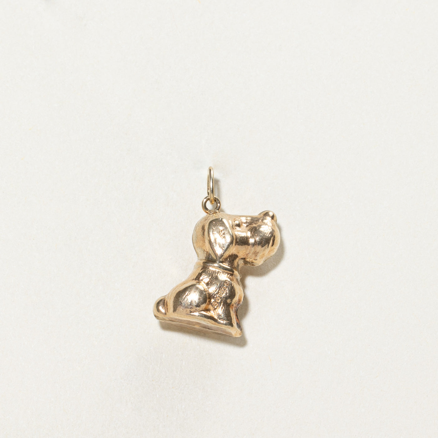 Breloque chien en or jaune 9 carats, Londres, 1978