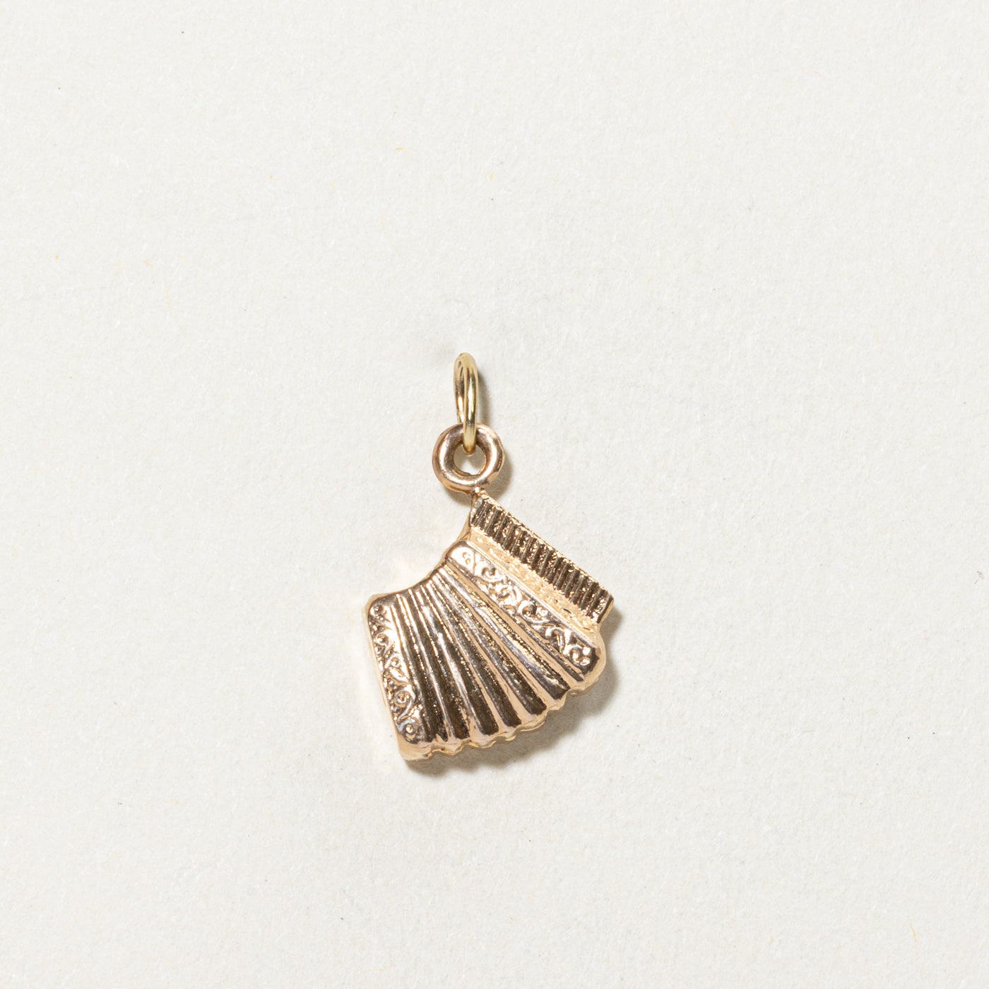 18K Yellow Gold Accordion Charm