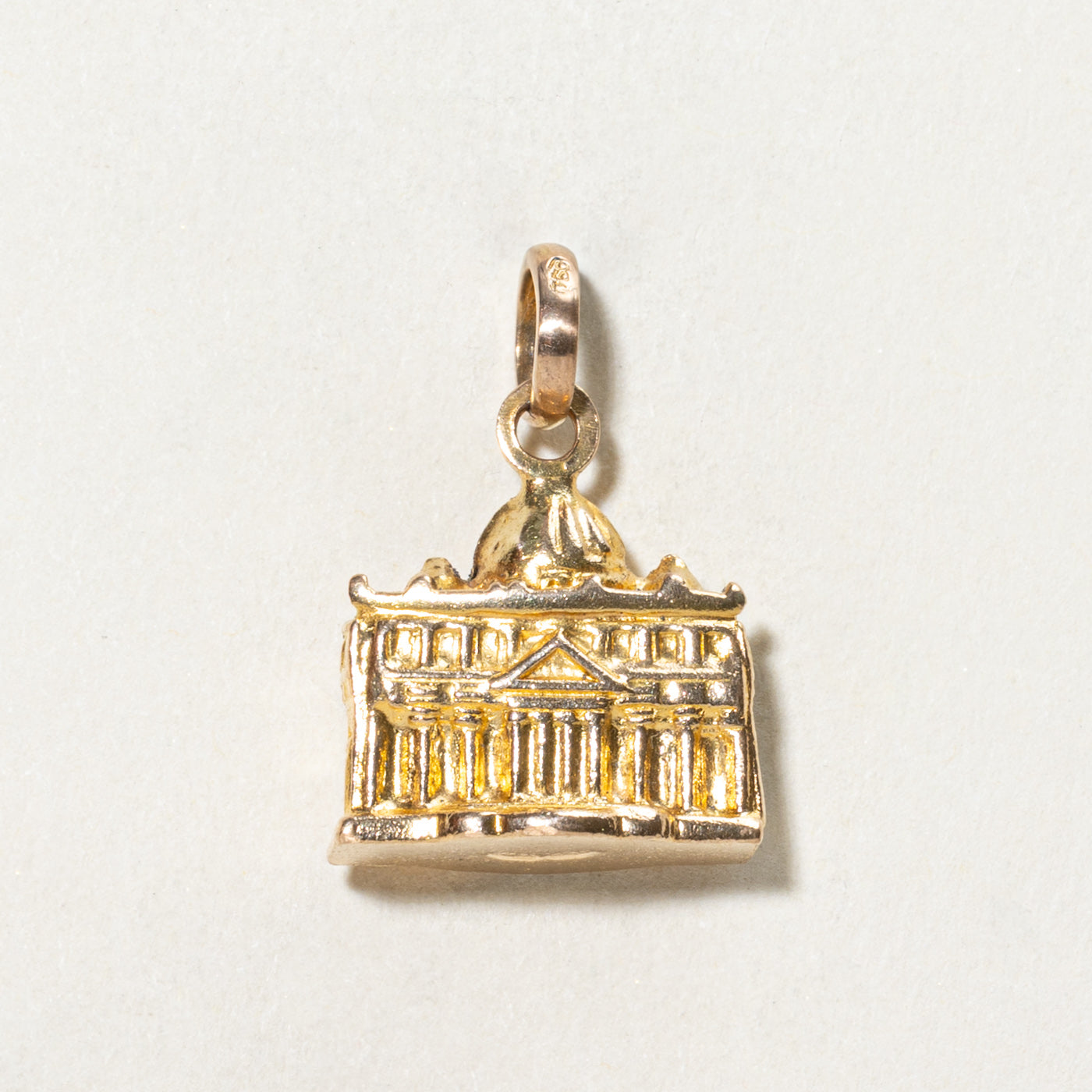 Vintage Italian 18K St. Peter's Basilica Charm