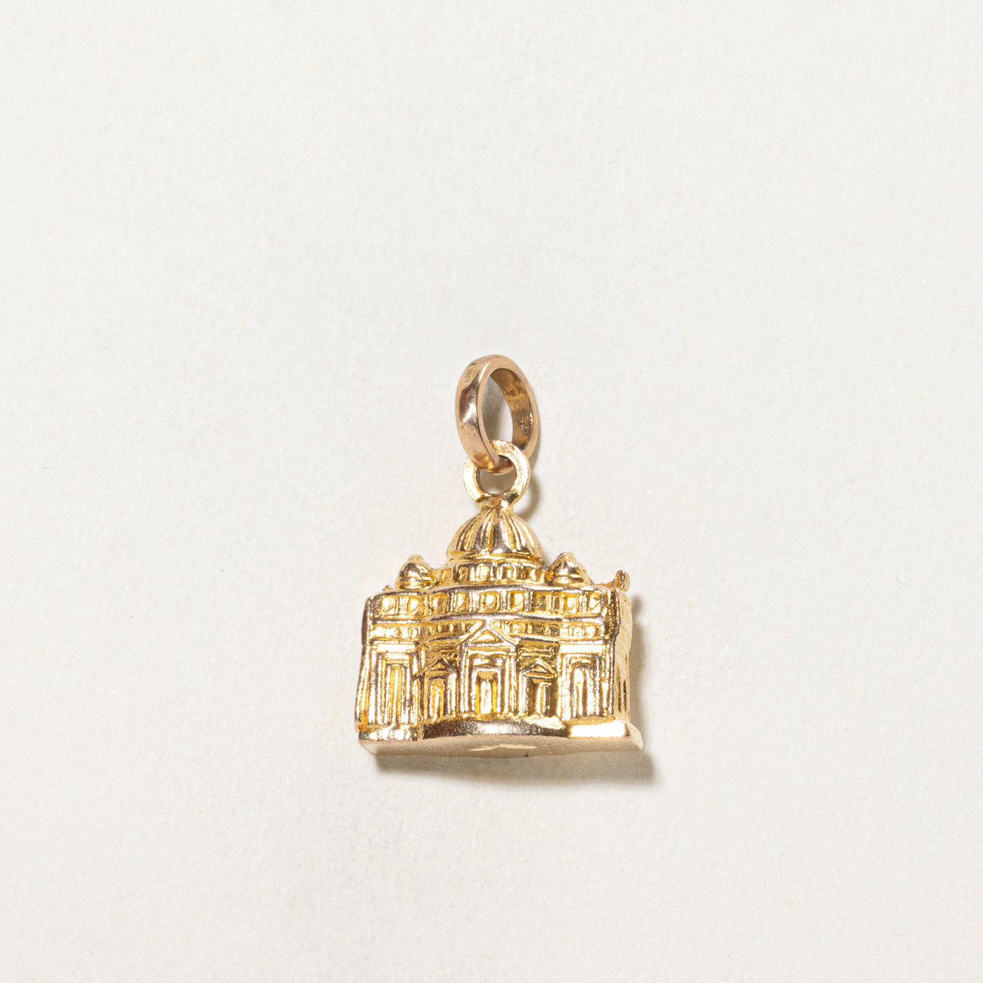 Vintage Italian 18K St. Peter's Basilica Charm