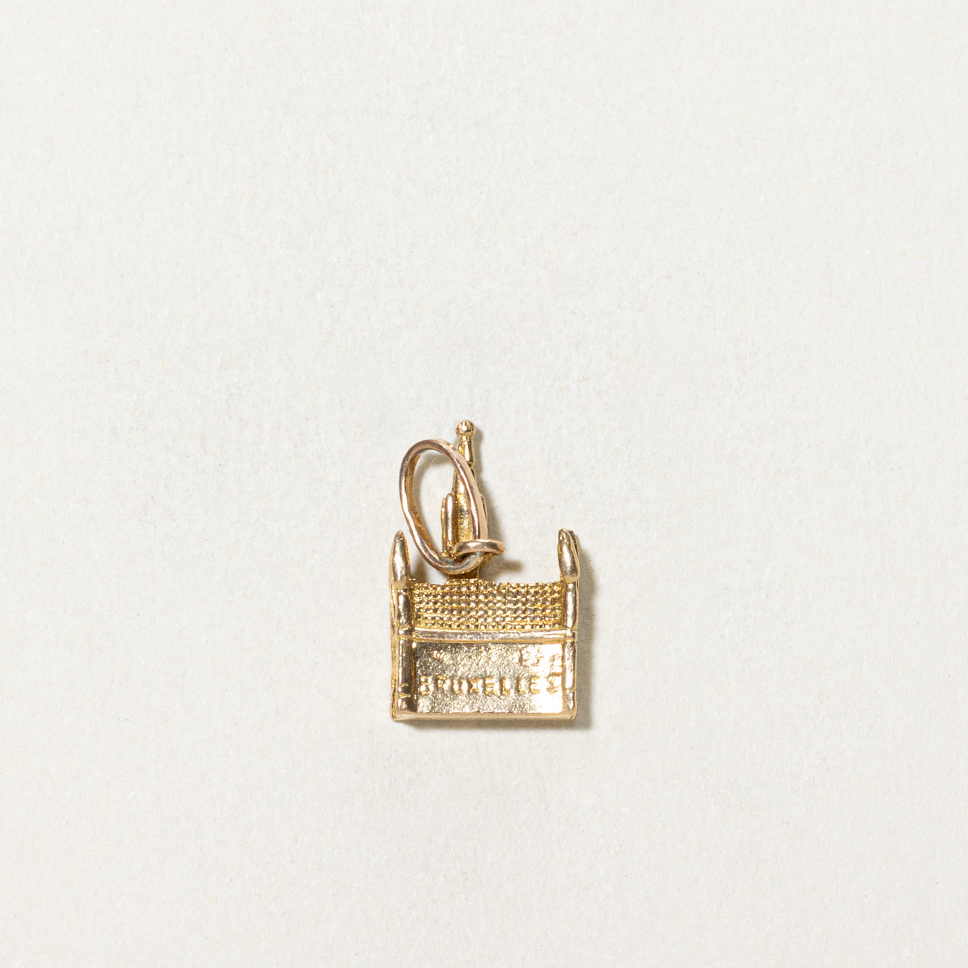 18K Yellow Gold Brussels Grand Place Charm