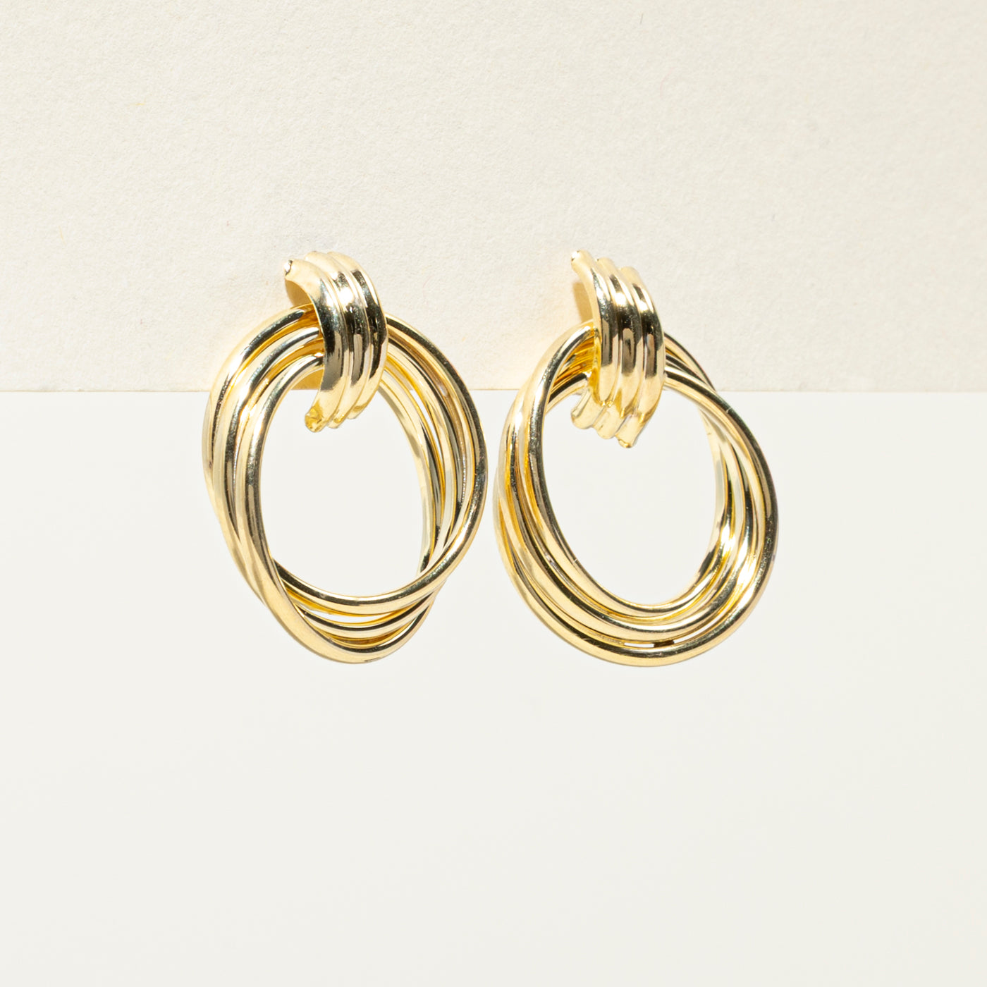 14k Yellow Gold Grooved Circle Stud Earrings