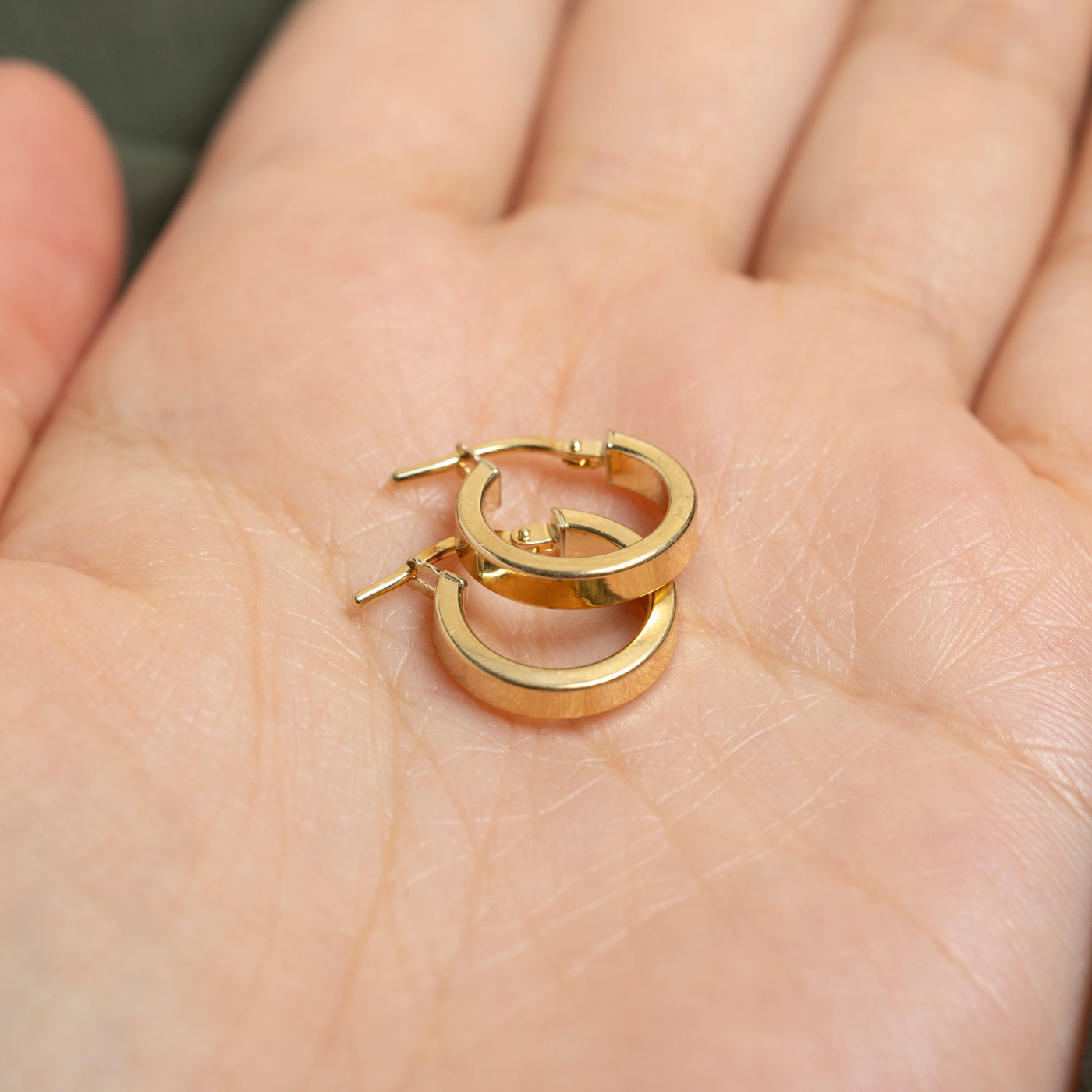 18k Yellow Gold Plain Hoop Earrings