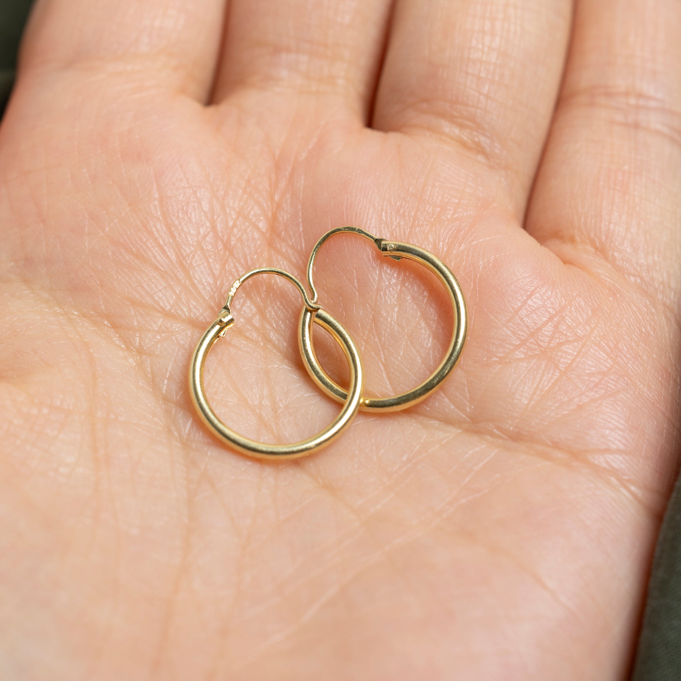 14k Yellow Gold Thin Hoop Earrings
