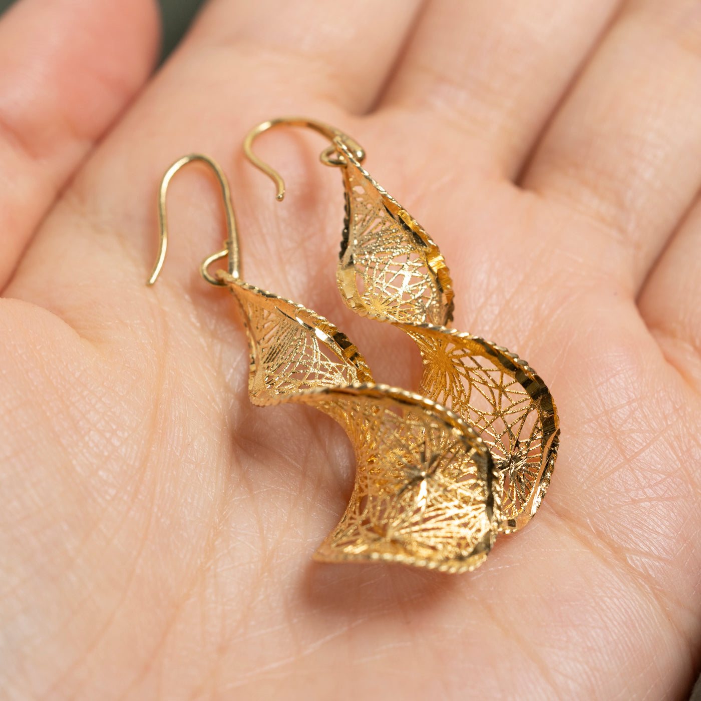 14k Yellow Gold Filigree Twisted Drop Earrings