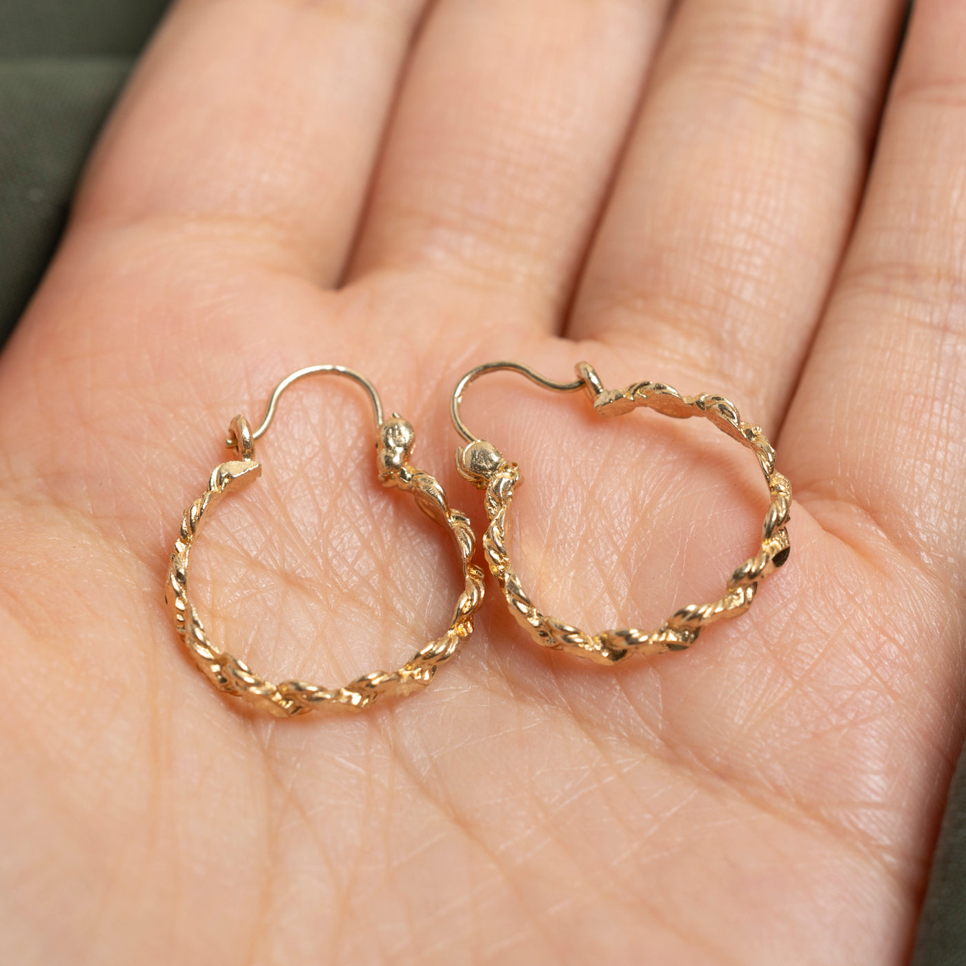 10k Yellow Gold Texture Rope Hoop Earrings
