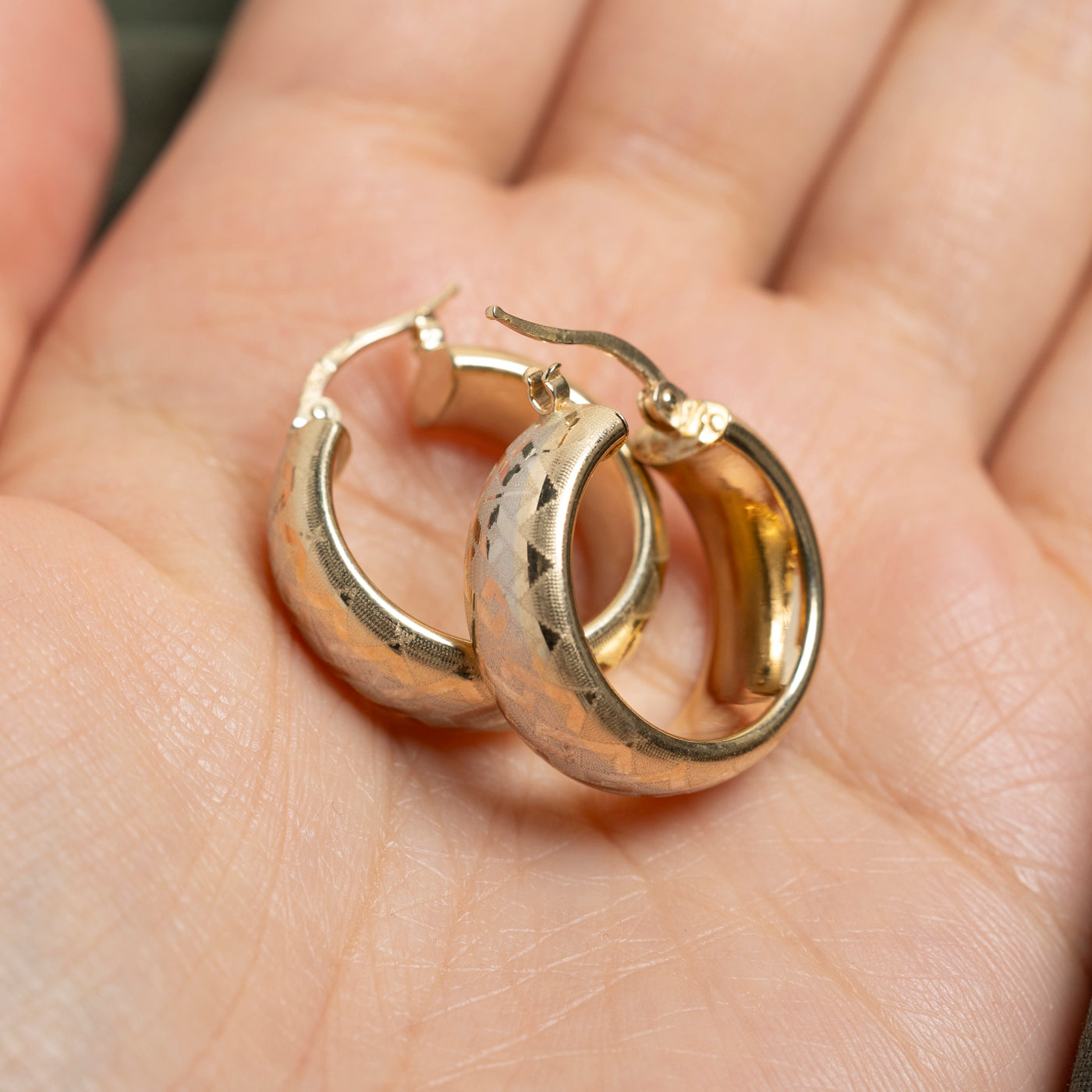 14k Yellow Gold Patterned Hoop Earrings