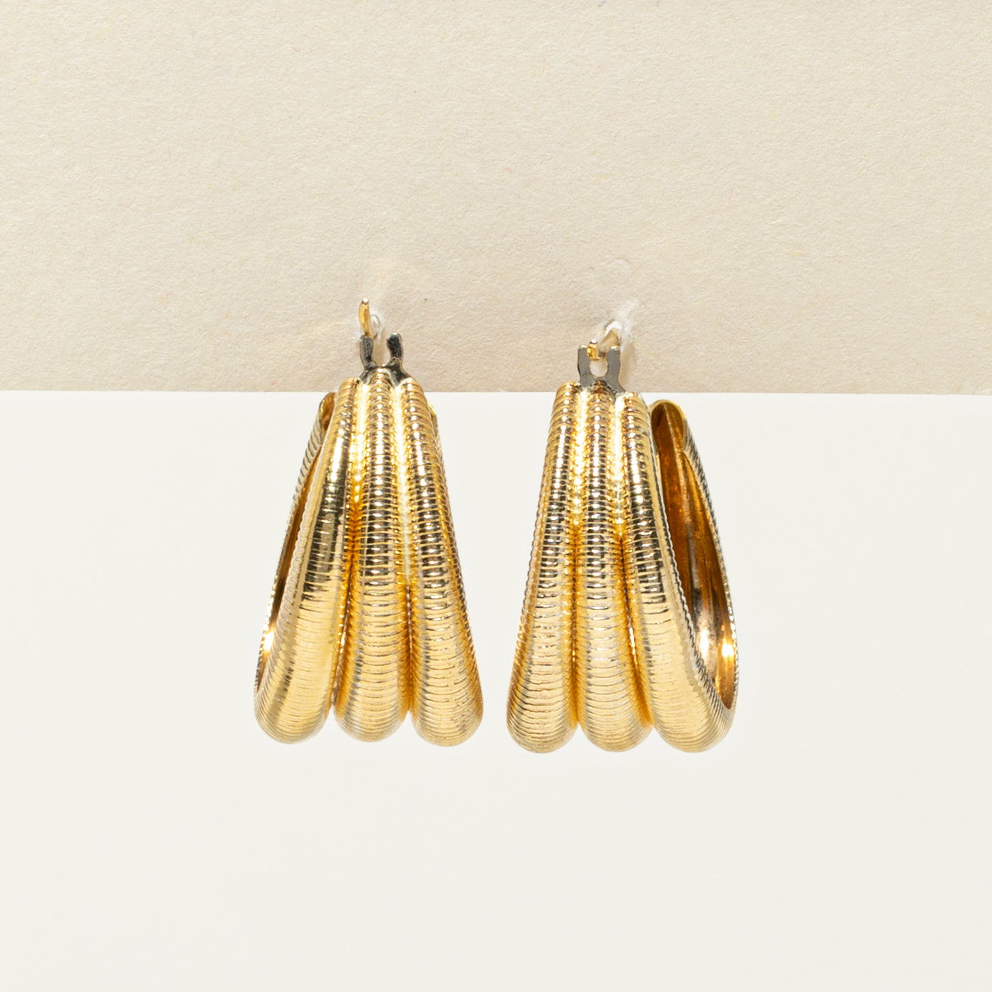 18k Yellow Gold Grooved Hoop Earrings