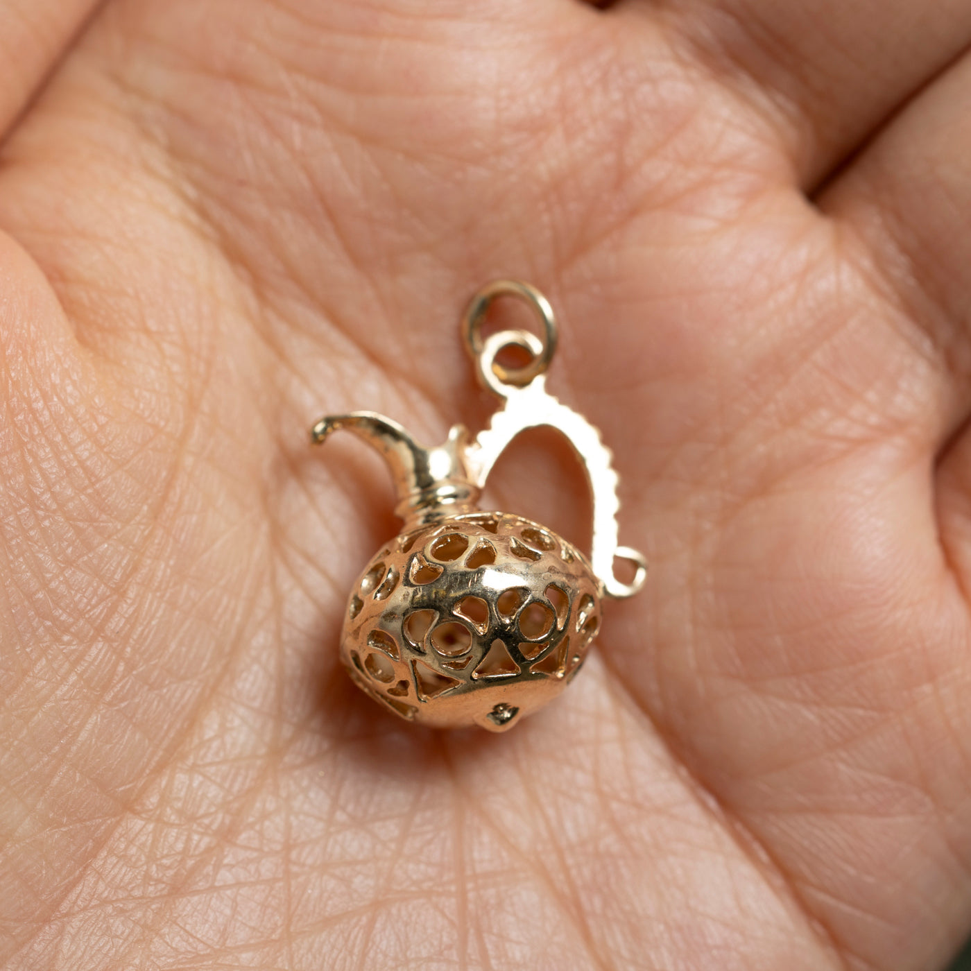 9k Yellow Gold Kettle Charm