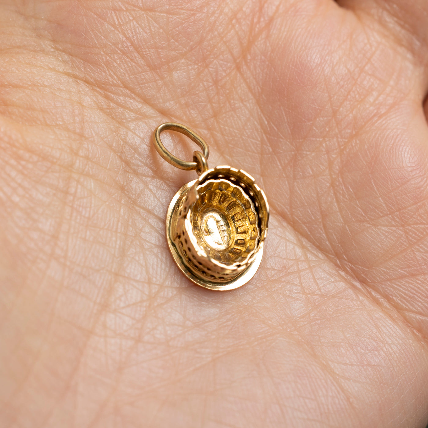 18k Yellow Gold Colosseum Charm