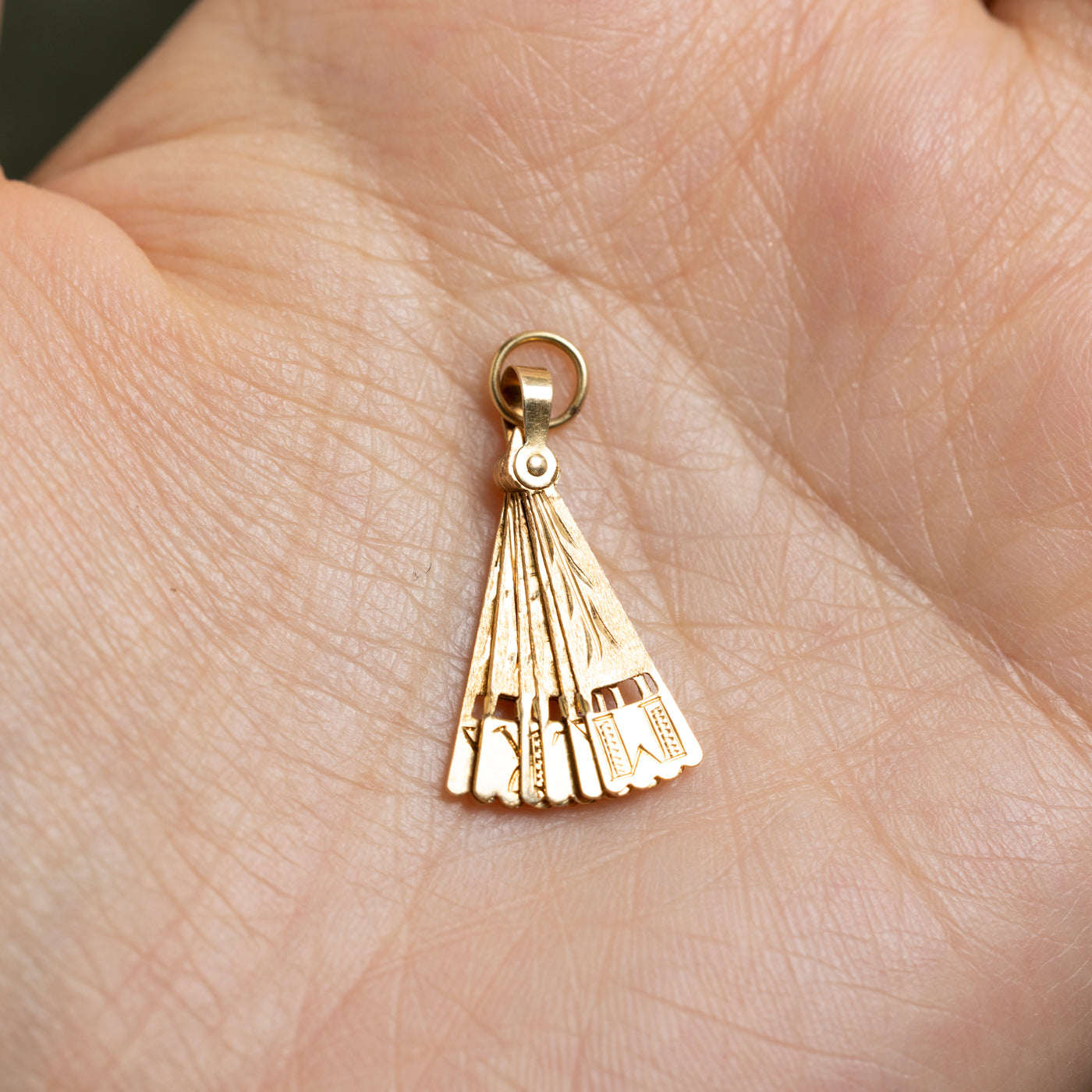 17k Yellow Gold Fan Charm