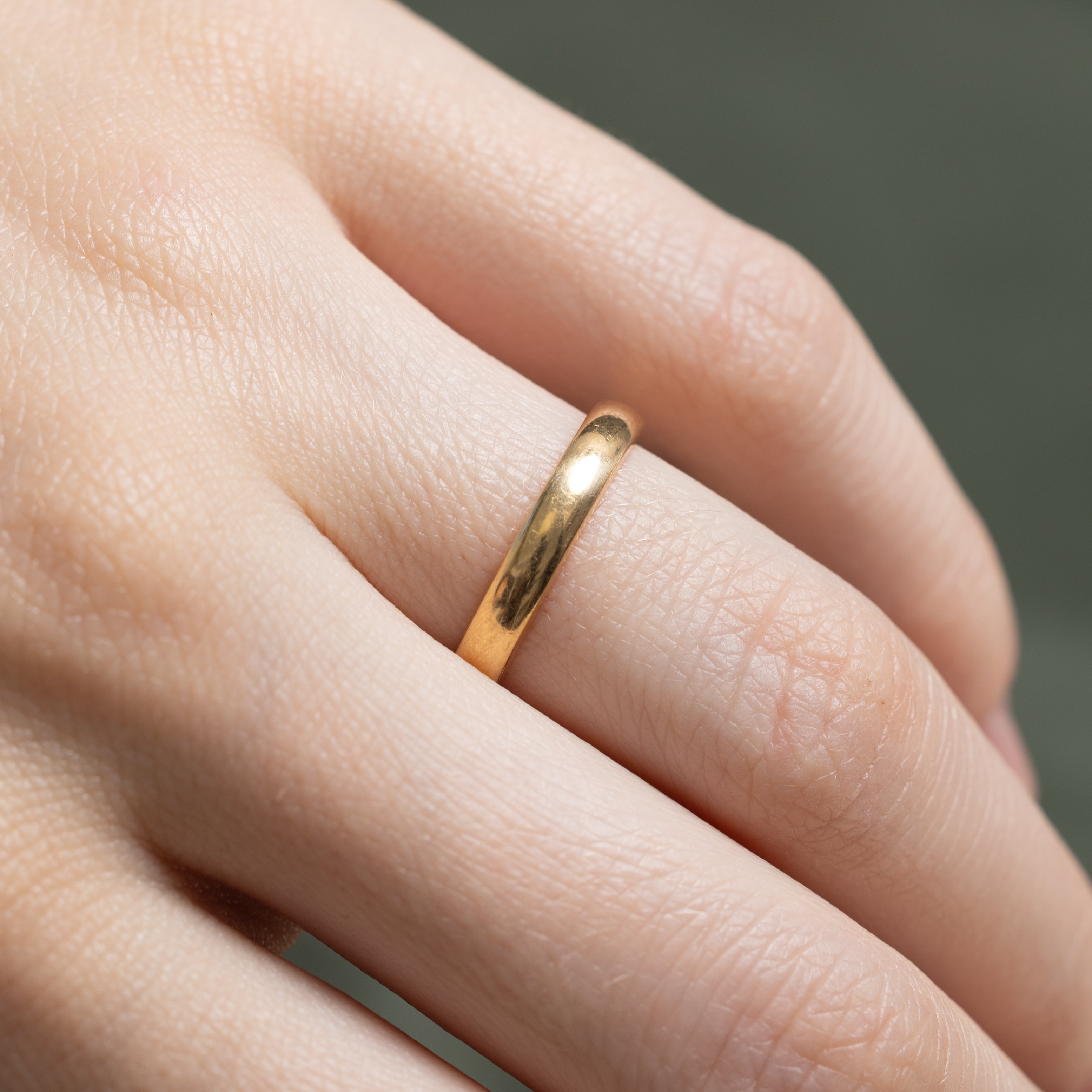 'Birks' 18k Yellow Gold Plain Band | 3mm | SZ 6