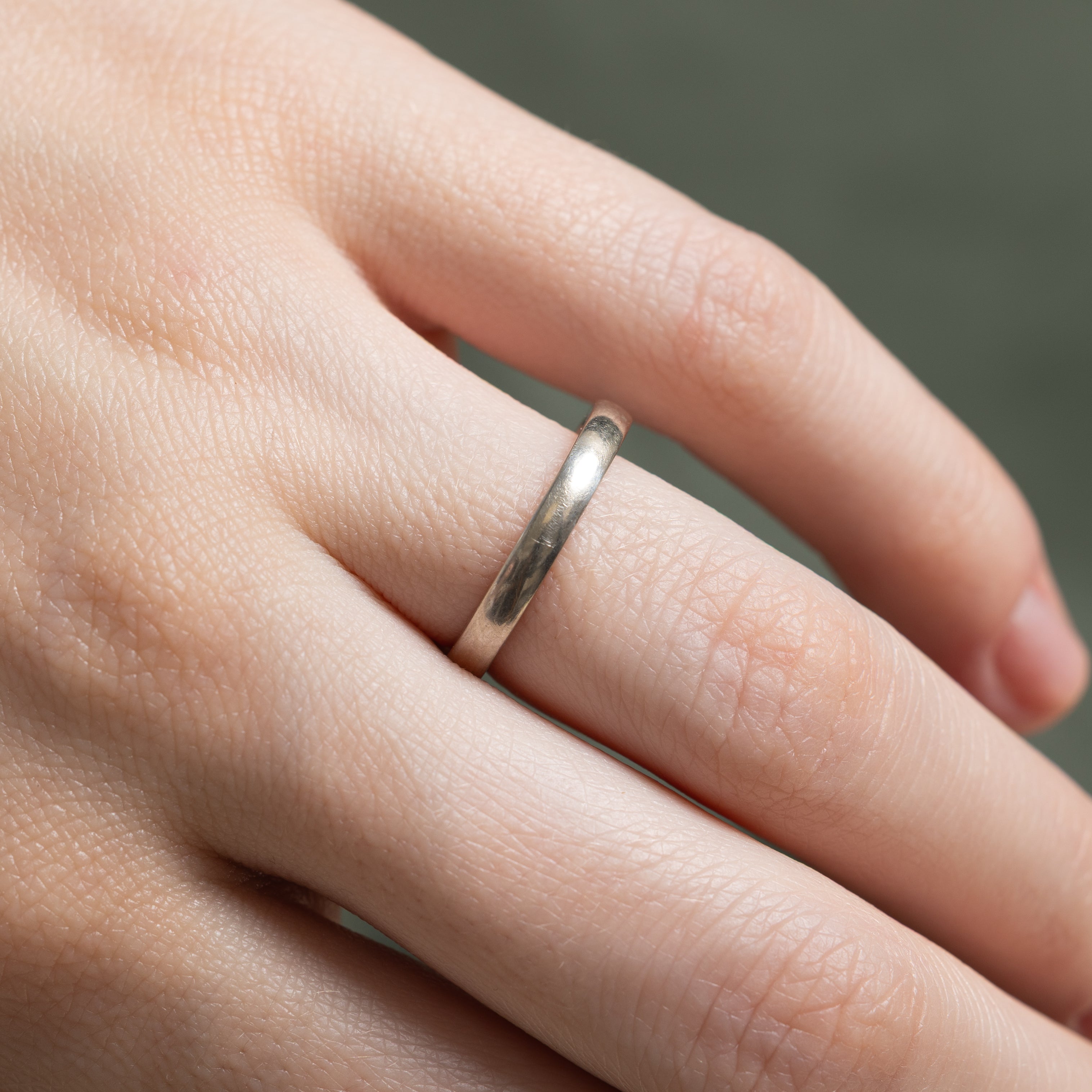 'Birks' 18k White Gold Plain Band | 2.6mm | SZ 6