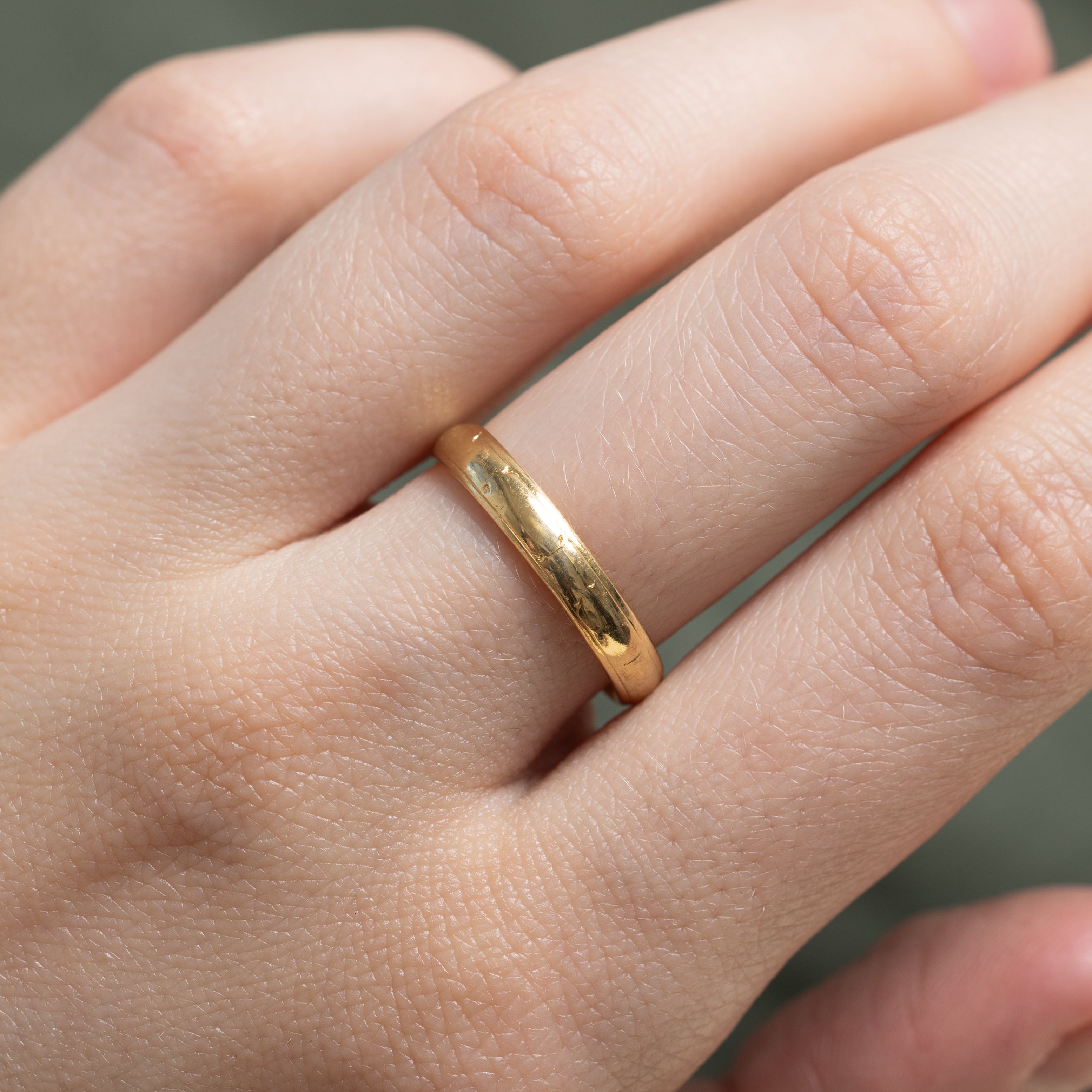 'Birks' 18k Yellow Gold Grooved Band | 3.5mm | SZ 7