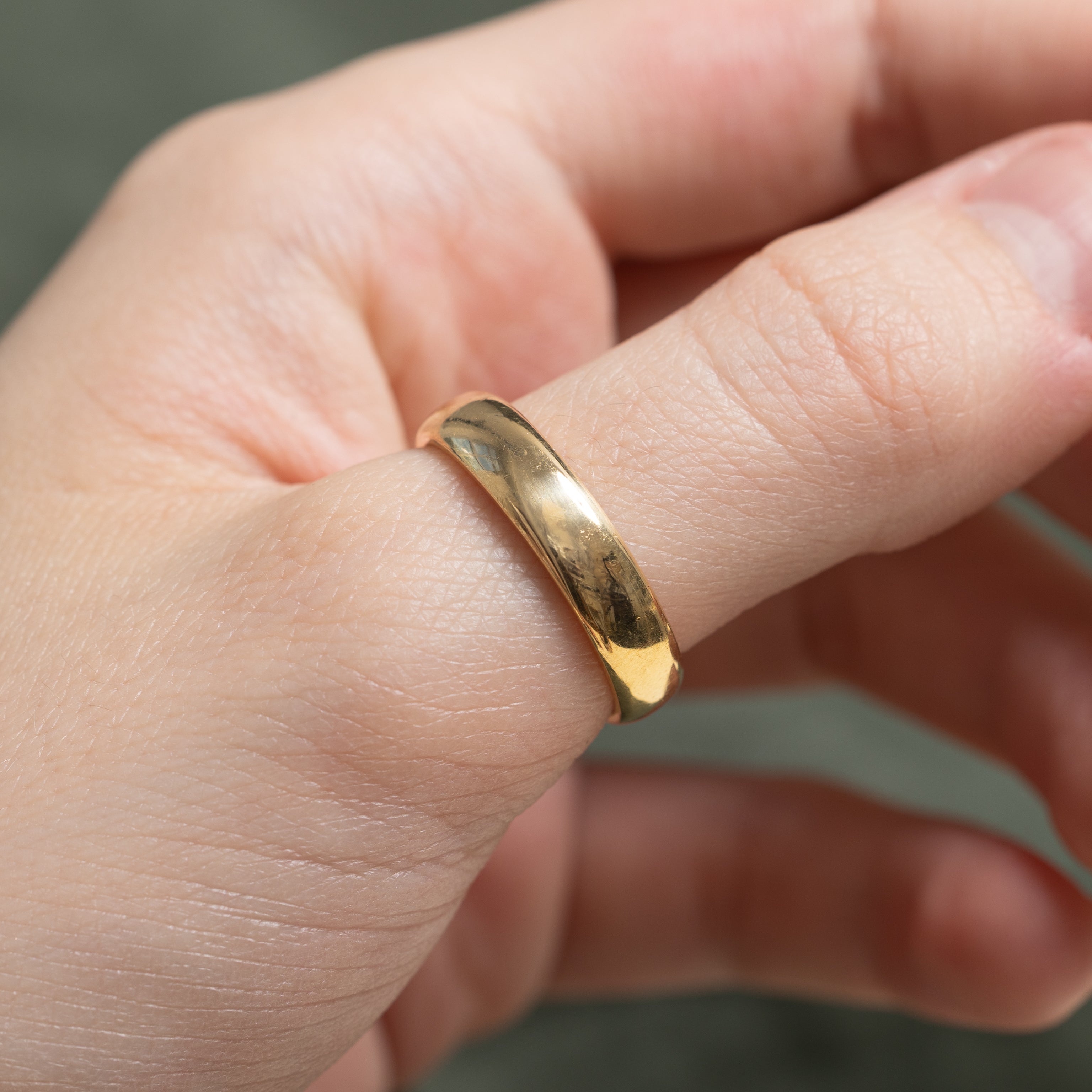 'Birks' 18k Yellow Gold Plain Band | 4.75mm | SZ 8.5