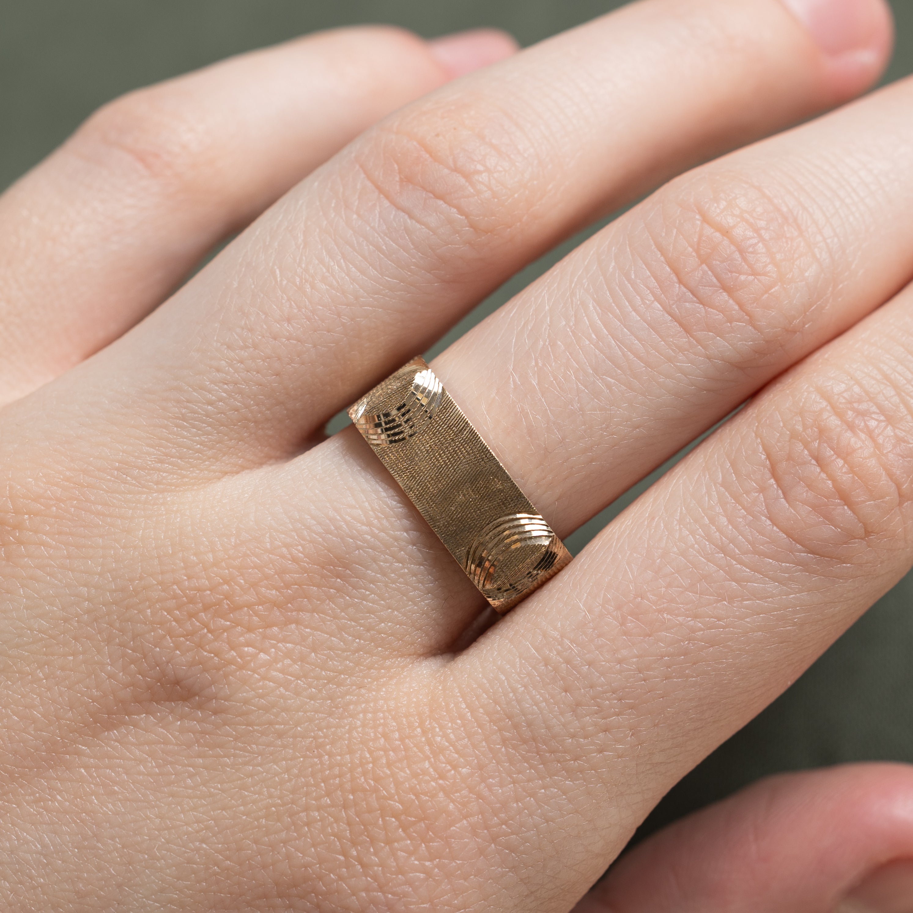Vintage Canadian 10k Soft-Square Textured Band | SZ 8