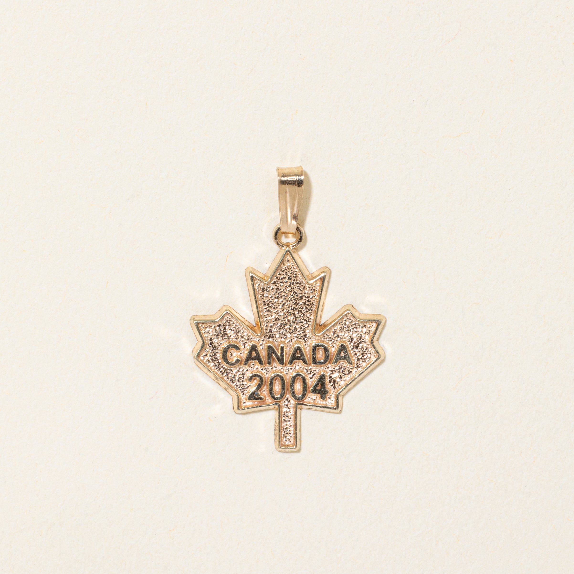 10k Yellow Gold 2004 Canada Maple Leaf Pendant