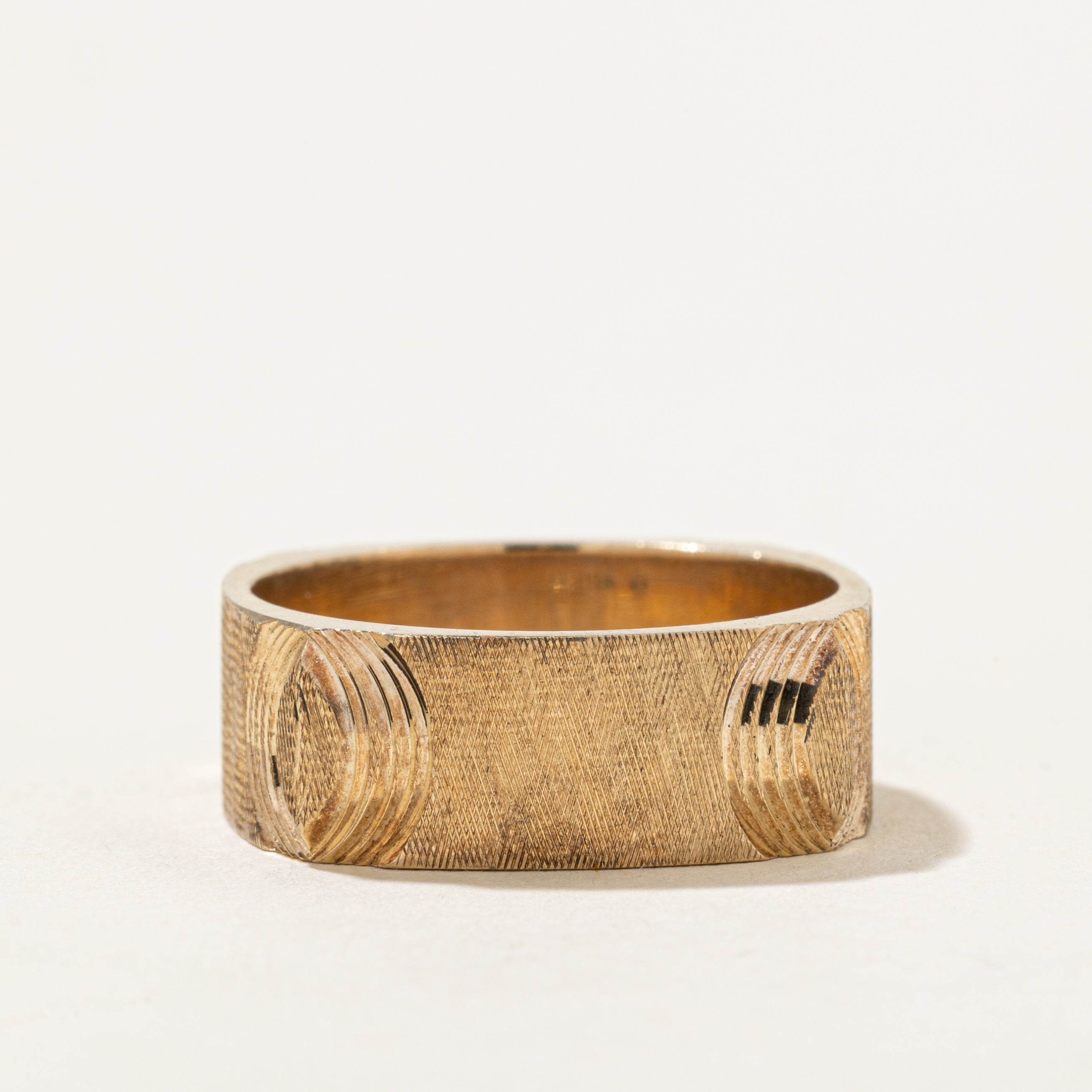 Vintage Canadian 10k Soft-Square Textured Band | SZ 8